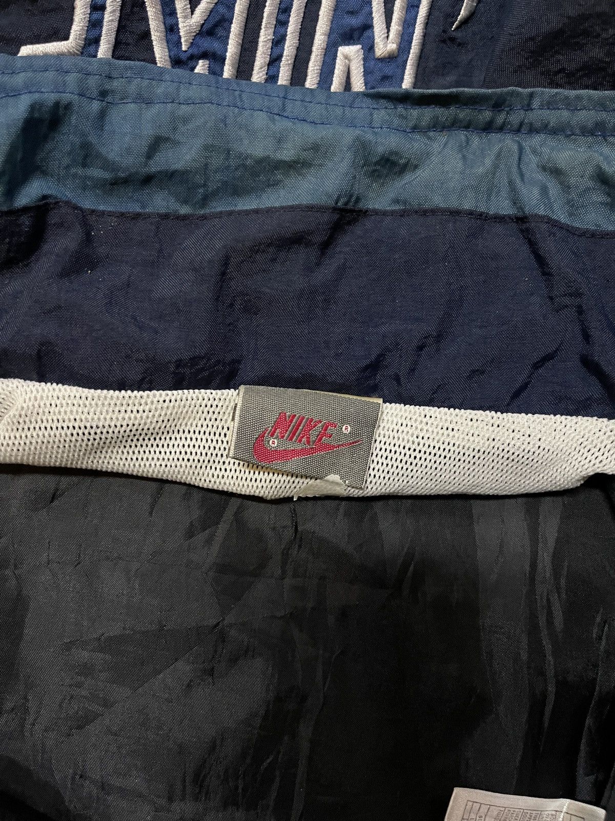 Nike VINTAGE NIKE SWOOSH 90s SPORTWEAR JACKET Size US XL / EU 56 / 4 - 9 Thumbnail
