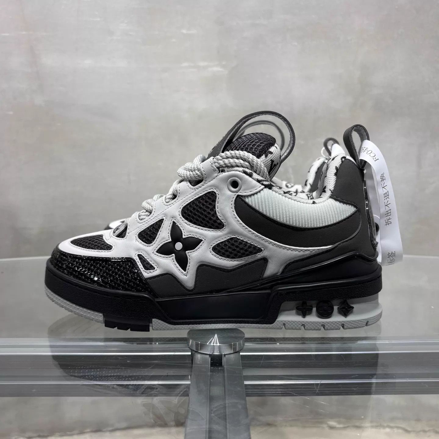 Louis Vuitton LV Skate Sneakers Black & Gray UK2.5 Size US 6 / IT 36 - 3 Thumbnail