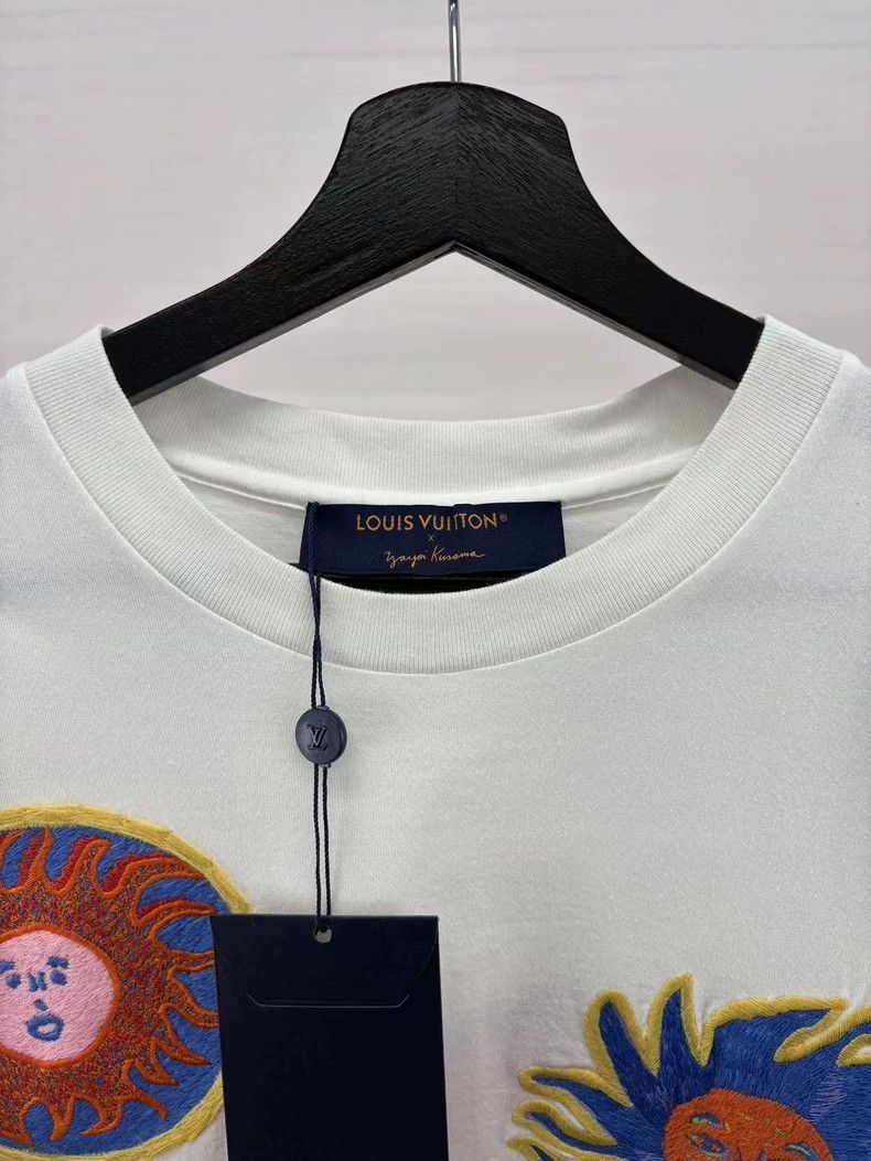 Louis Vuitton LOUIS VUITTON Kusama Sunflower Series Short Sleeve 2504-Nex Size US M / EU 48-50 / 2 - 5 Thumbnail