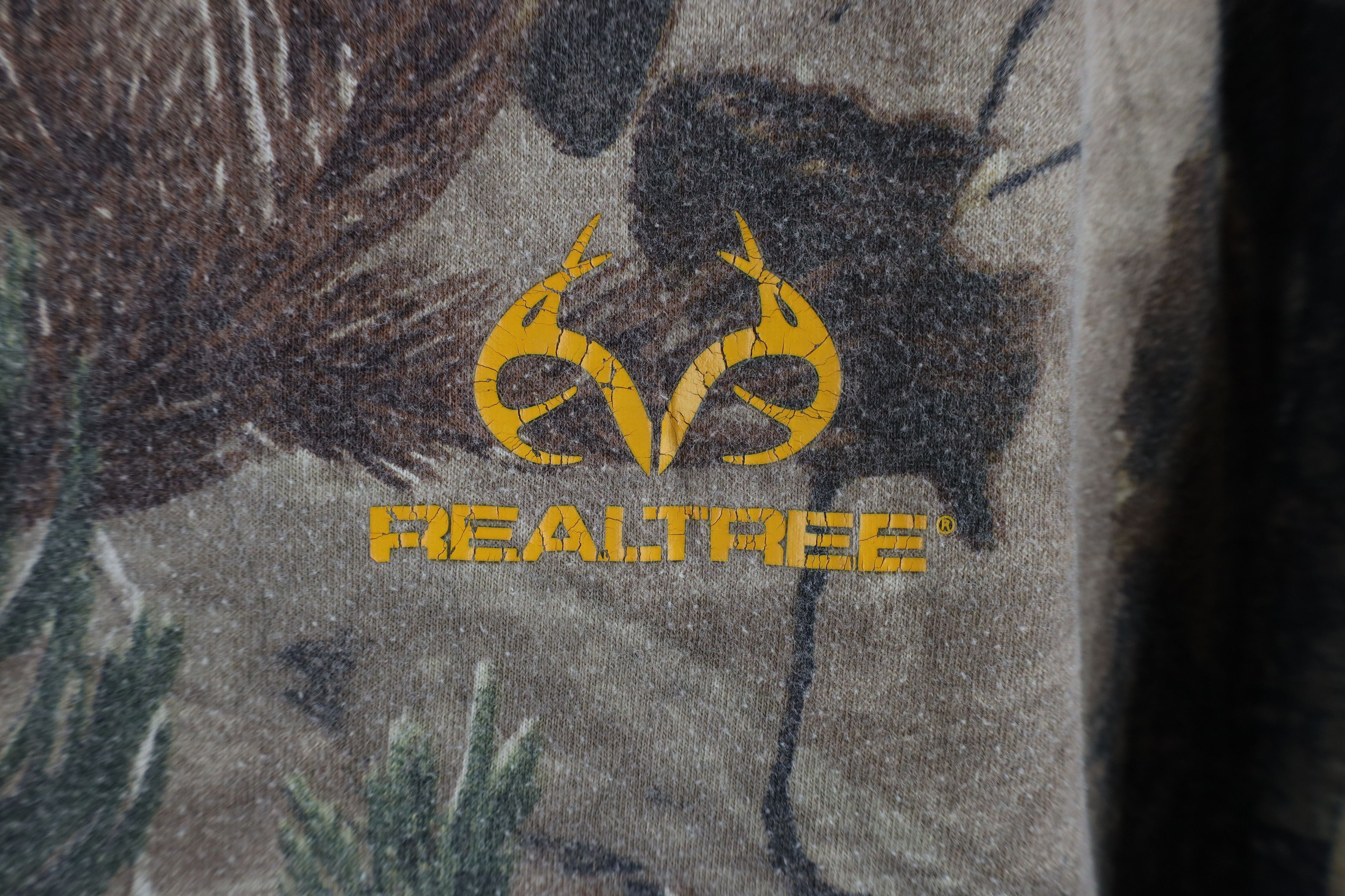 Vintage Vintage Streetwear Realtree Camouflage Short Sleeve T-Shirt Size US M / EU 48-50 / 2 - 4 Thumbnail