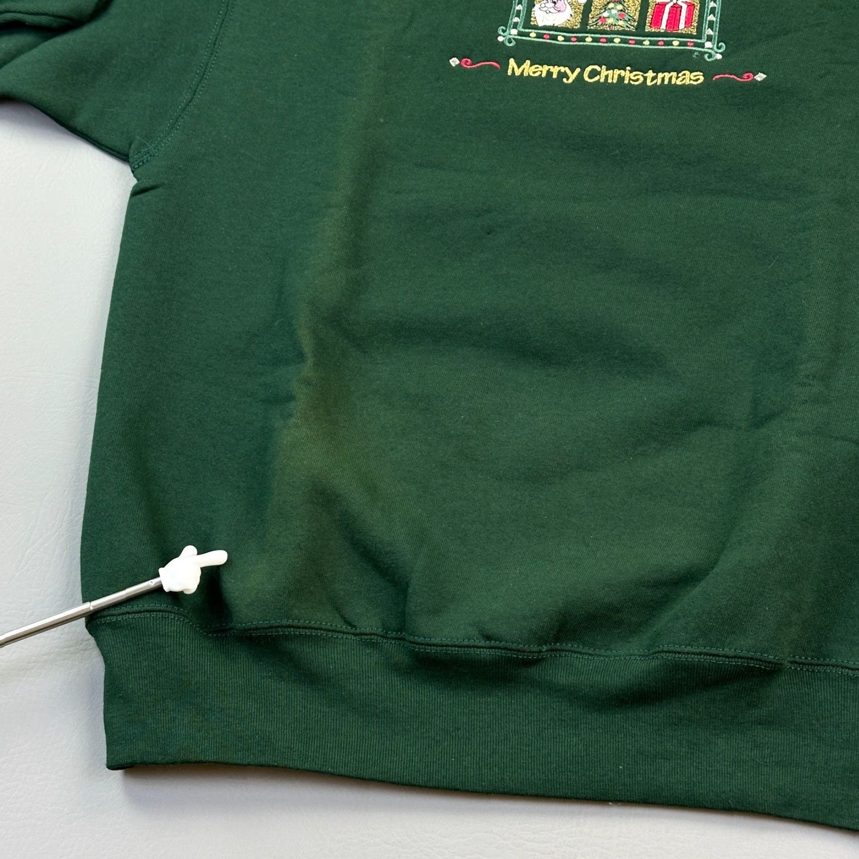 Fruit Of The Loom VINTAGE Fruit of the Loom Sweatshirt Women’s Large Green Santa Embroidered NWT Christmas Size L / US 10 / IT 46 - 4 Thumbnail