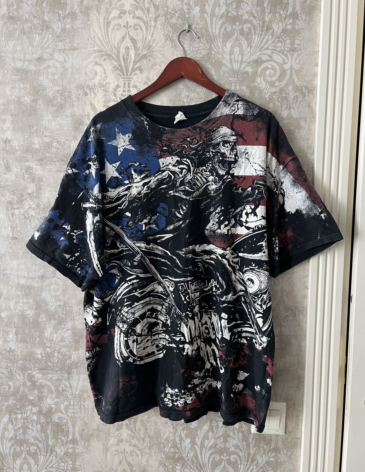 Vintage Vintage 90s AOP Biker Tee Skull Motorcycle USA Flag Alstyle Size US XXL / EU 58 / 5 - 1 Thumbnail