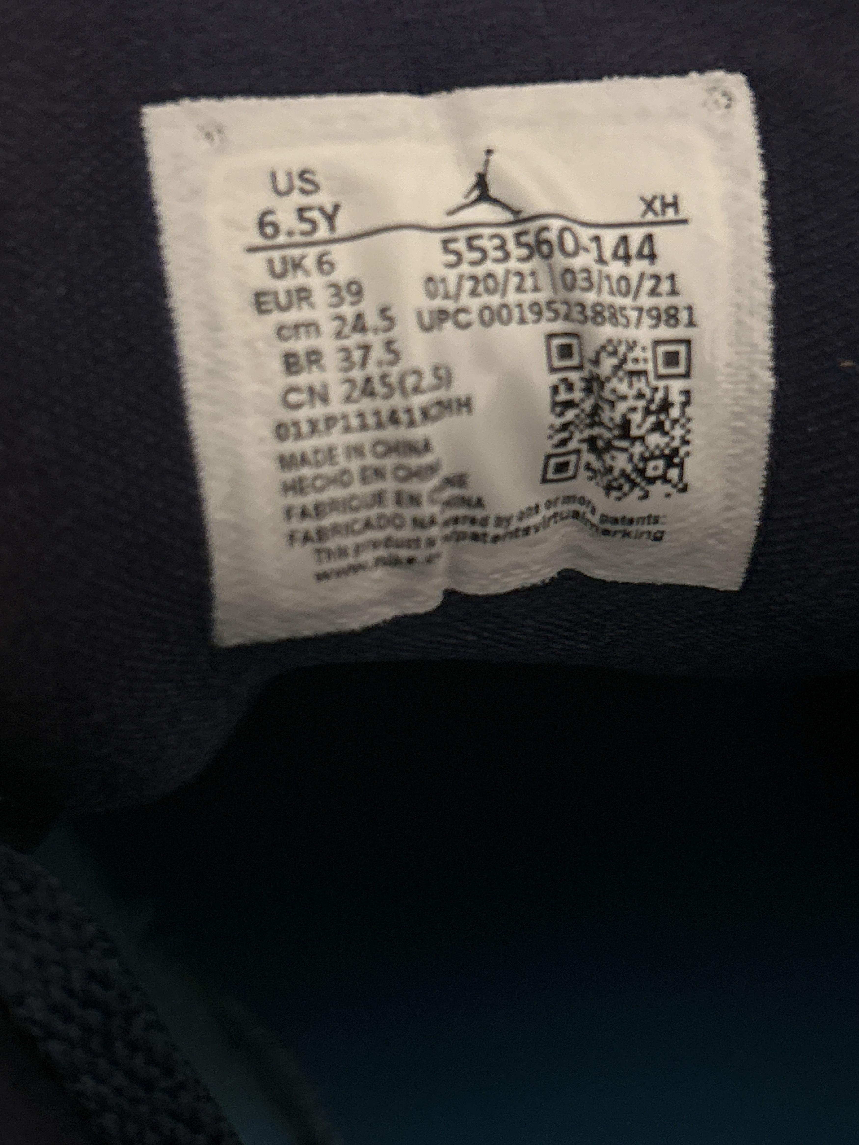 Jordan Brand Air Jordan 1 Low (GS) Size US 6.5 / EU 39-40 - 6 Thumbnail