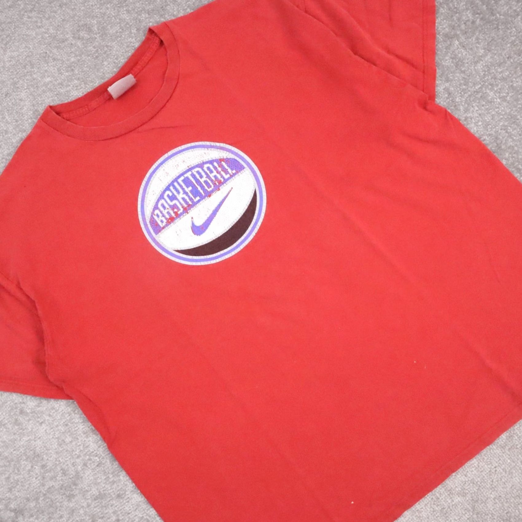 Nike VINTAGE Nike Basketball Shirt 2XL Red Short Sleeve Crew Neck Mens 90s Sports Swoosh Thrashed Size US XXL / EU 58 / 5 - 7 Thumbnail
