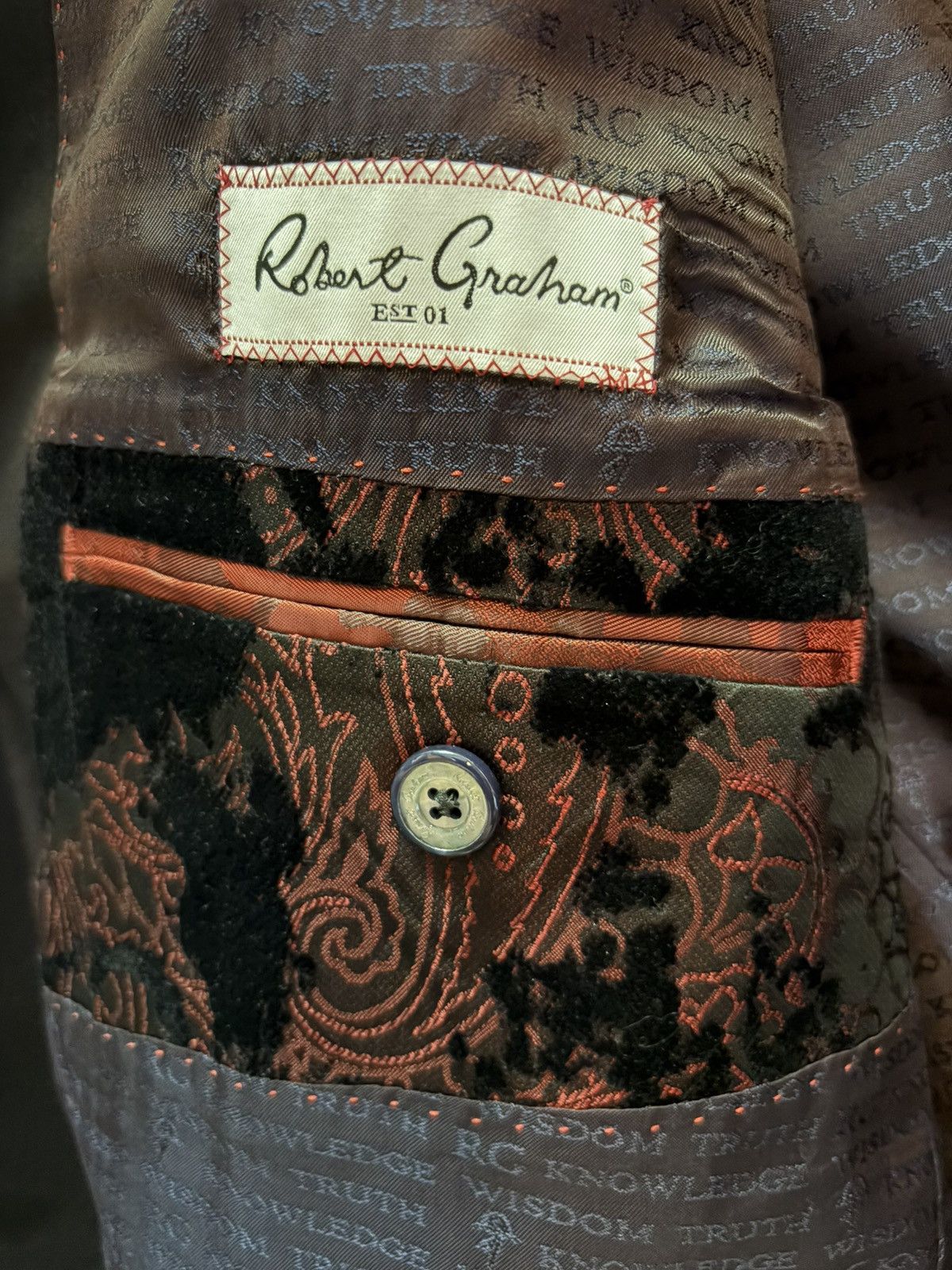 Robert Graham New Robert Graham Paisley Black/Red Dinner Jacket (48R) Size 48R - 9 Thumbnail