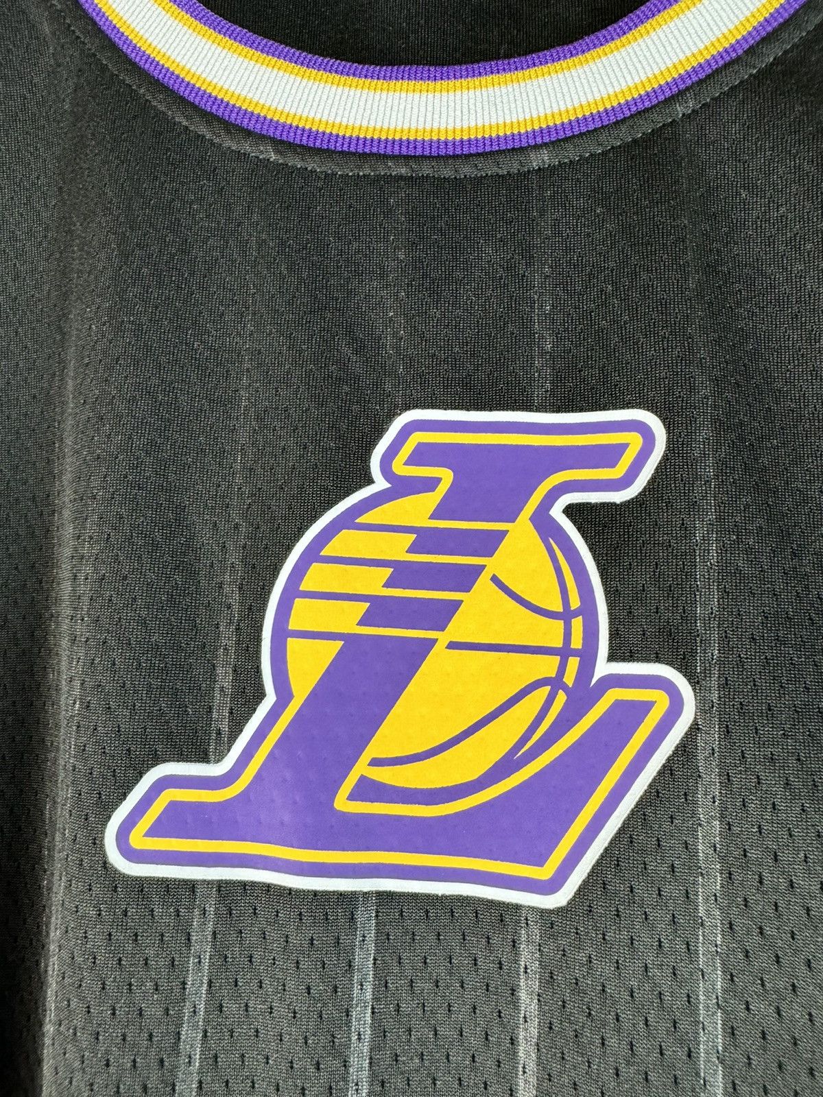 NBA × Vintage NBA Lakers Basketball Jersey Size US M / EU 48-50 / 2 - 4 Thumbnail