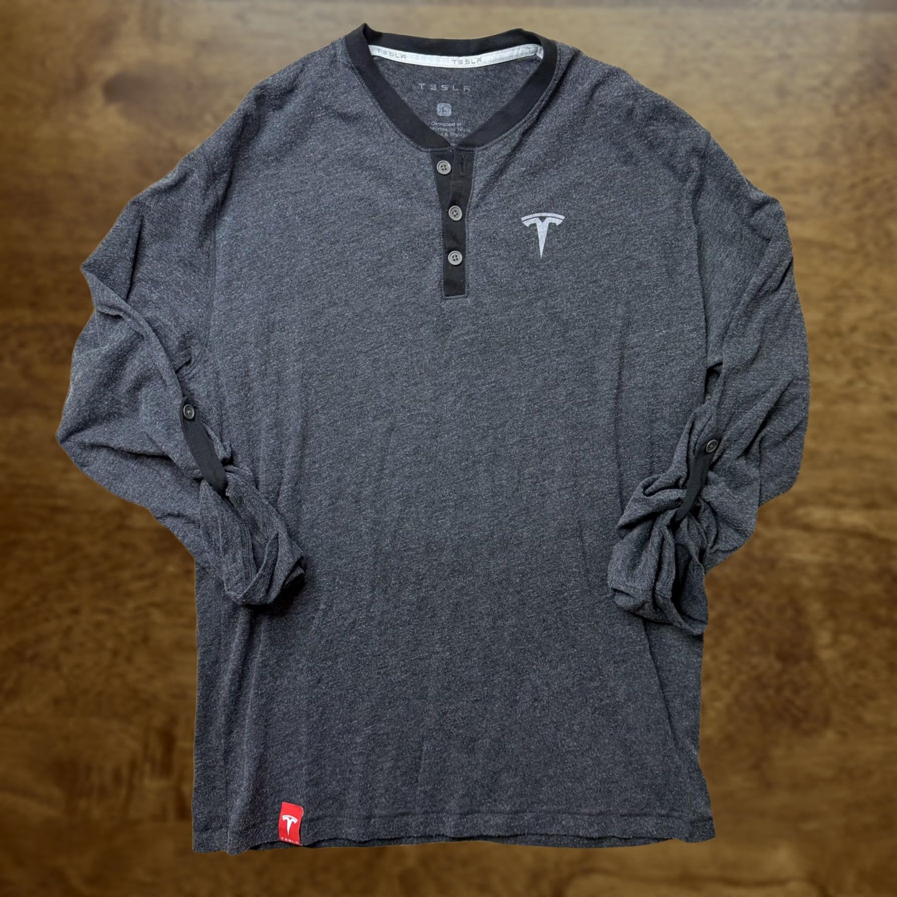 Vintage Tesla Shirt Mens Large Gray Logo Henley Long Sleeve Tee T-Shirt Cars Electric Size US L / EU 52-54 / 3 - 1 Thumbnail