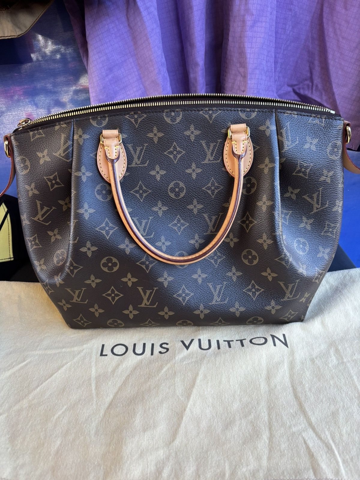 Louis Vuitton Authentic Louis Vuitton Monogram Turenne MM Shoulder Handbag Size ONE SIZE - 1 Thumbnail