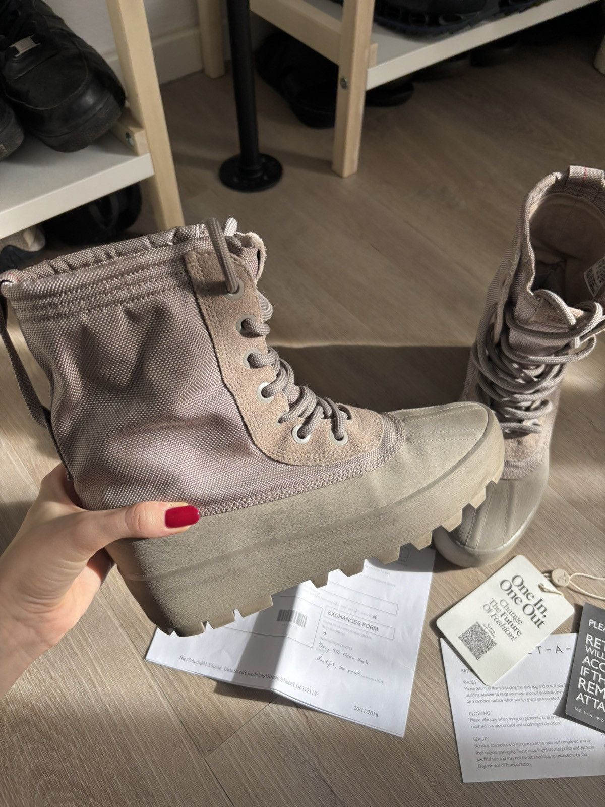 Yeezy Adidas Yeezy 950 Boots Moonrock Size 39 1/3 Size US 9 / IT 39 - 10 Thumbnail