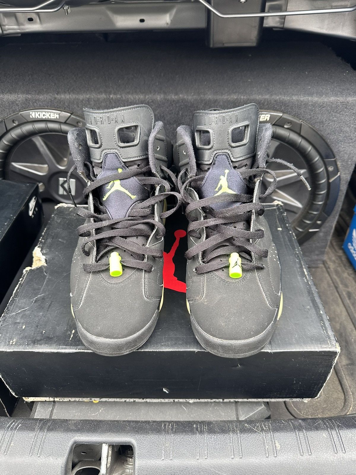 Jordan Brand Jordan 6 Retro Electric Green Size US 11.5 / EU 44-45 - 2 Thumbnail