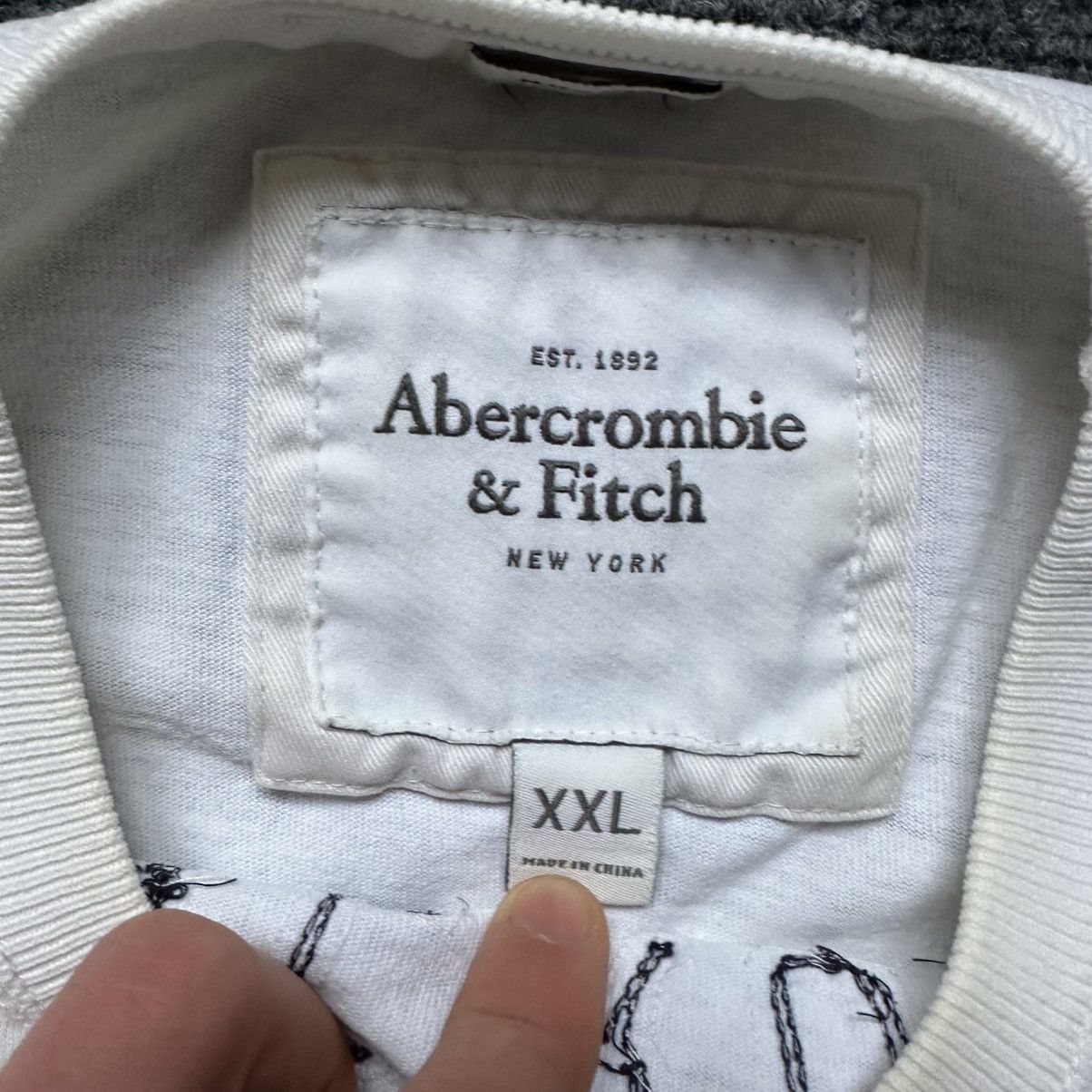 Abercrombie & Fitch VTG Abercrombie & Fitch T-shirts Size XXL White Tee 00s USA Size US XXL / EU 58 / 5 - 8 Thumbnail