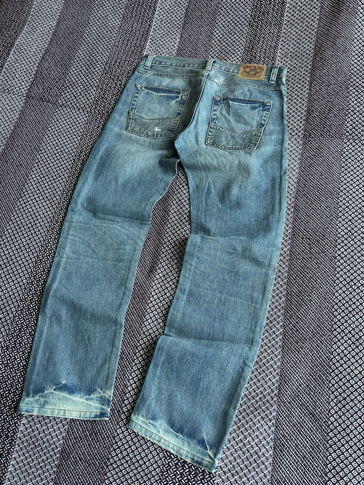 Tommy Hilfiger Crazy Tommy Hilfiger Denim Faded Jeans Washed Straight Sz 32 Size US 32 / EU 48 - 2 Thumbnail