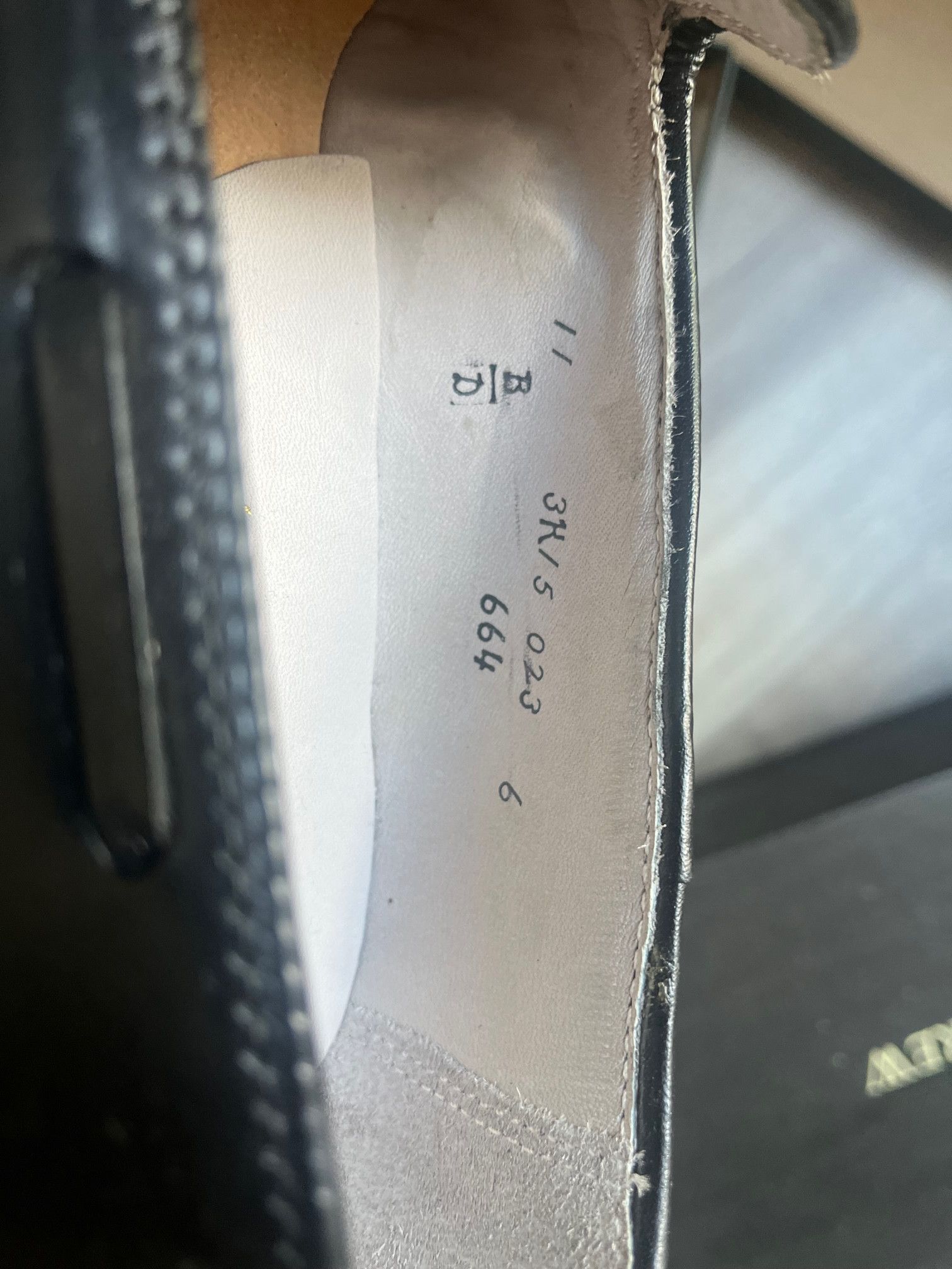 Alden × J.Crew Alden X J. Crew Shell Cordovan Black Tassel Loafers Size US 11 / EU 44 - 6 Thumbnail