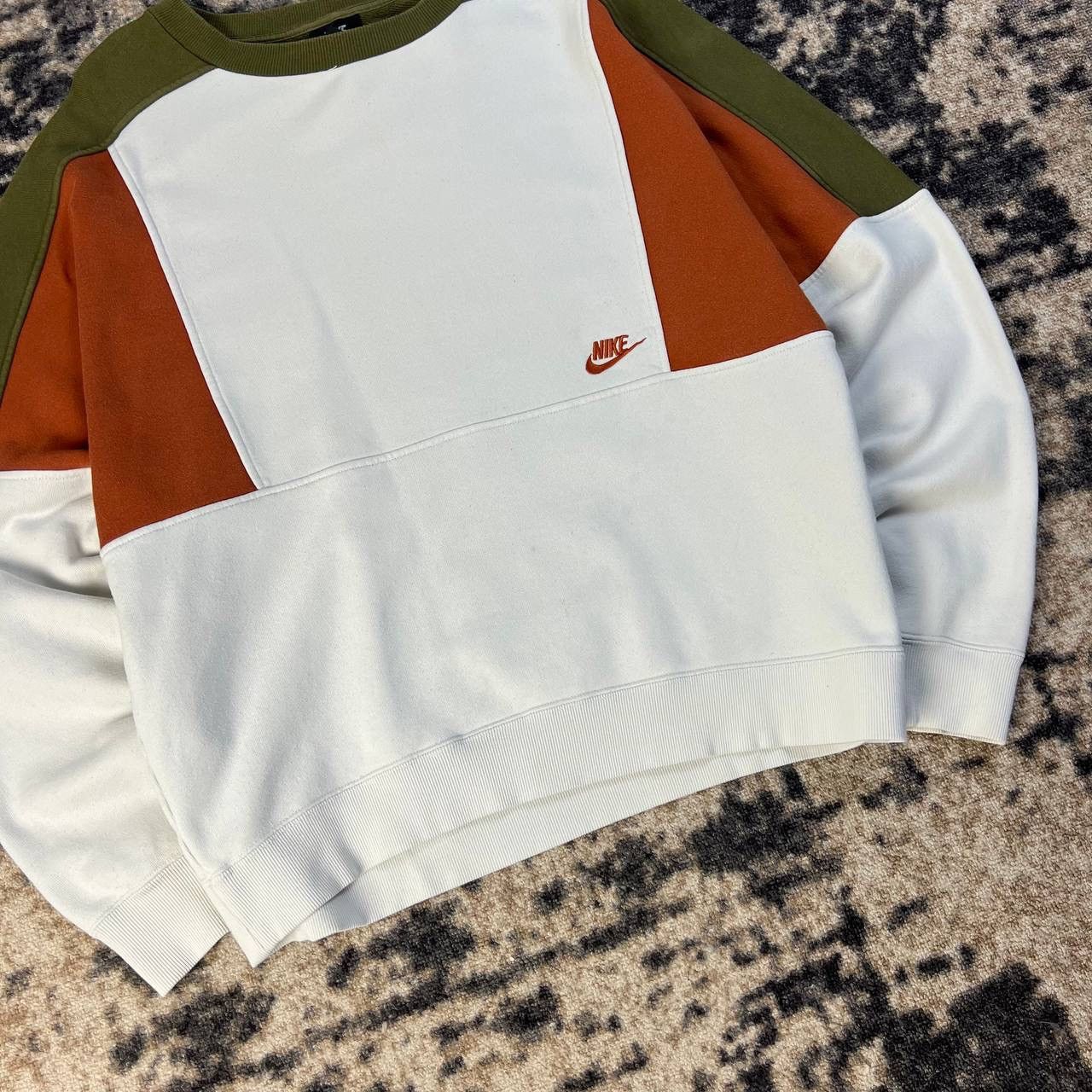 Nike Nike Mini Logo Oversized Fit Sweatshirt Streetwear Style Size US XL / EU 56 / 4 - 3 Thumbnail