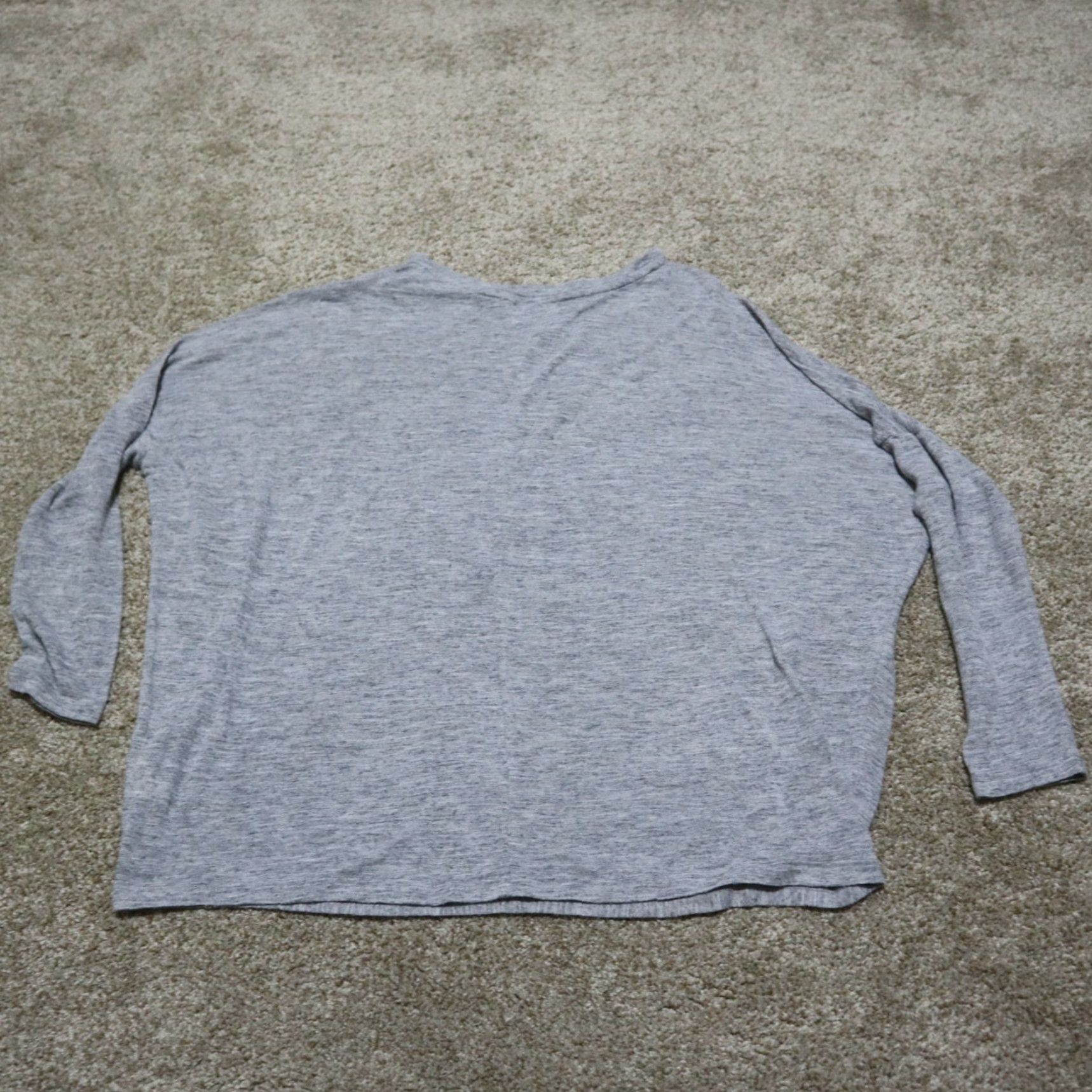 Old Navy Old Navy Shirt Women S Gray Oversized T-Shirt Short Description: Blue (No, keep to original words only) Size S / US 4 / IT 40 - 6 Thumbnail