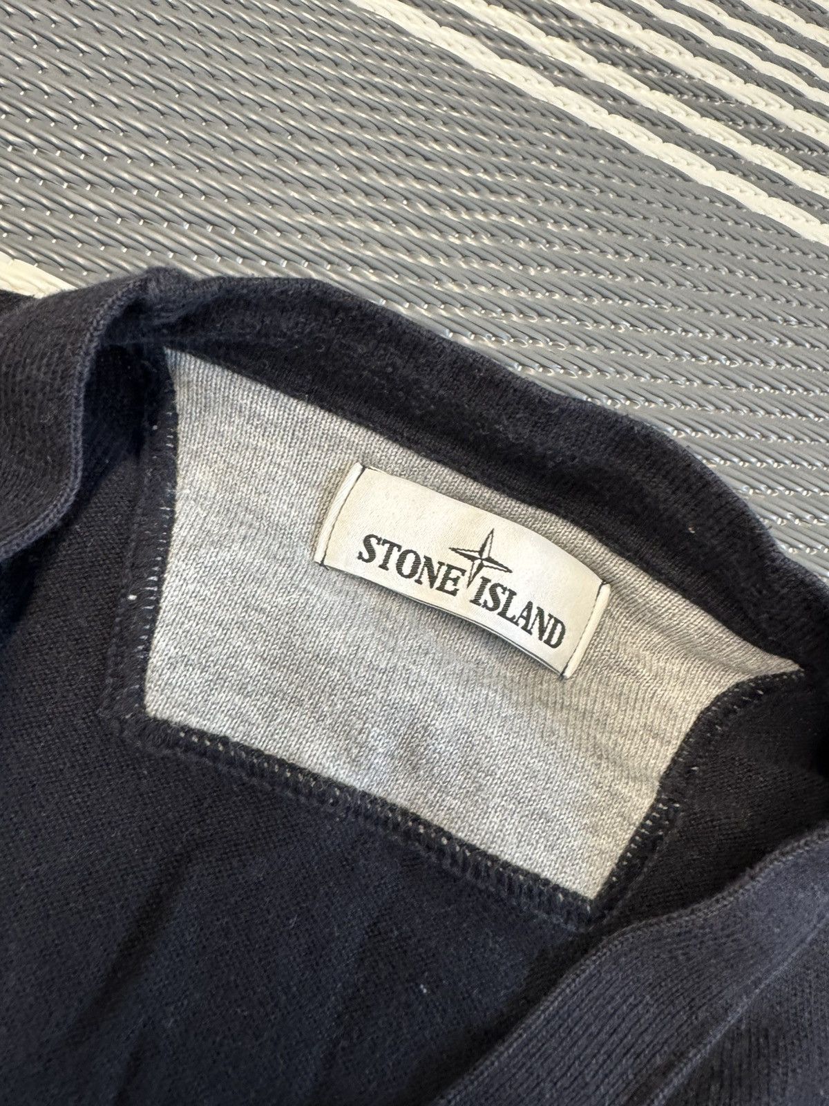 Stone Island Stone Island Wool Classic Jumper V-neck Size US XL / EU 56 / 4 - 2 Thumbnail