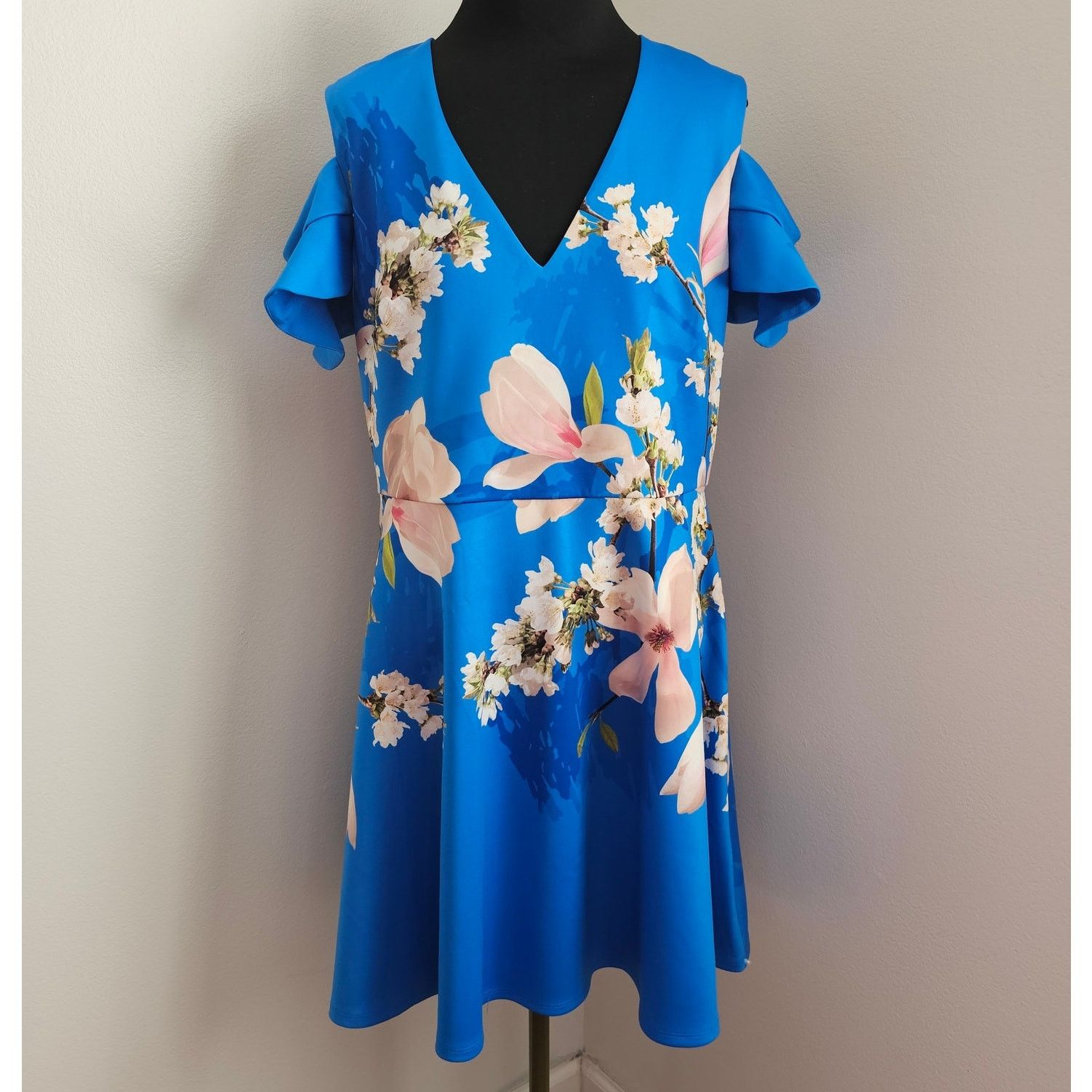 Ted Baker Ted Baker Ambre Harmony Cold Shoulder Floral Dress 5 US 12 Size XL / US 12-14 / IT 48-50 - 4 Thumbnail