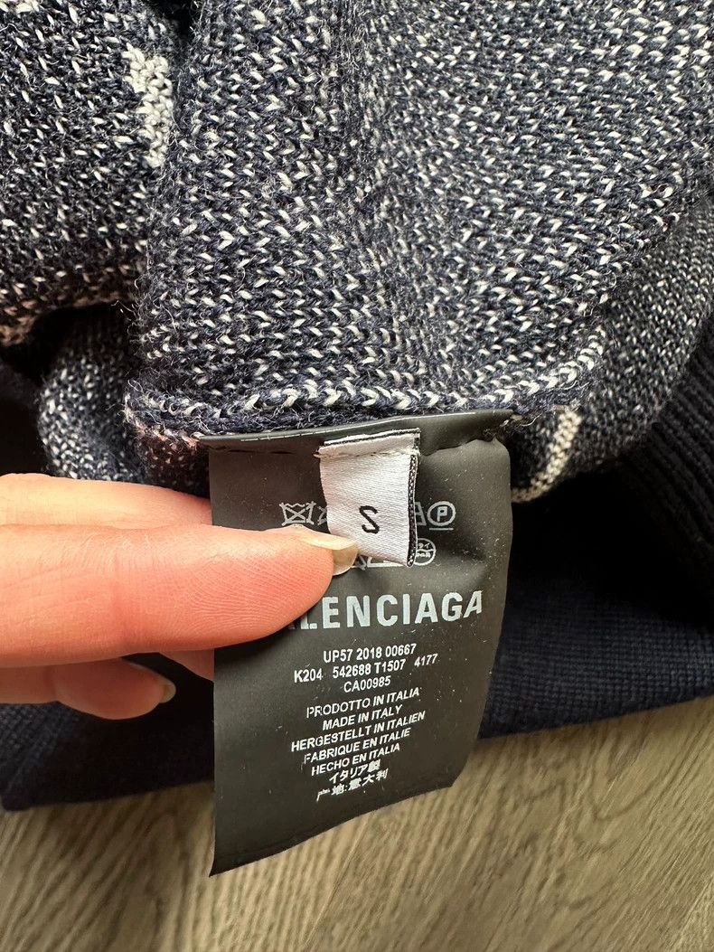 Balenciaga Balenciaga Sweater Size US S / EU 44-46 / 1 - 9 Thumbnail
