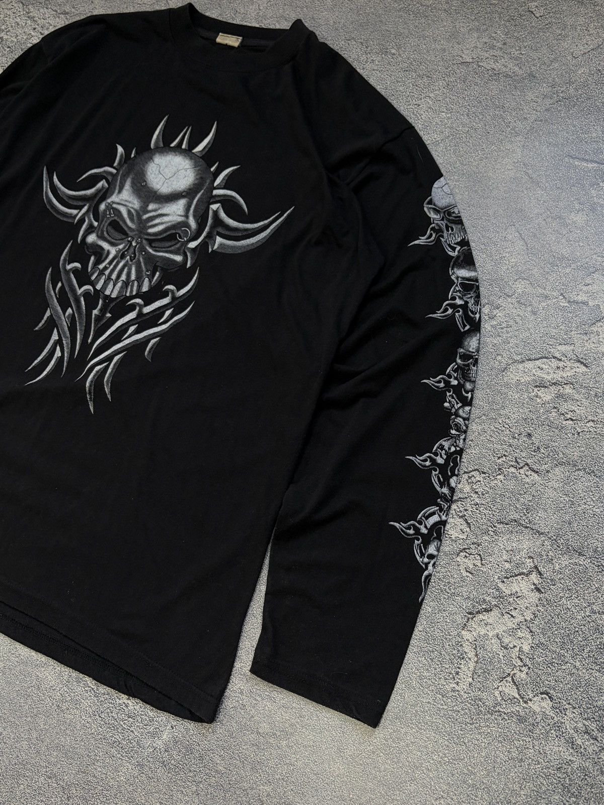 Vintage Vintage Skull Tribal Gothic Long Sleeve Graphic T-Shirt XL Size US XL / EU 56 / 4 - 6 Thumbnail