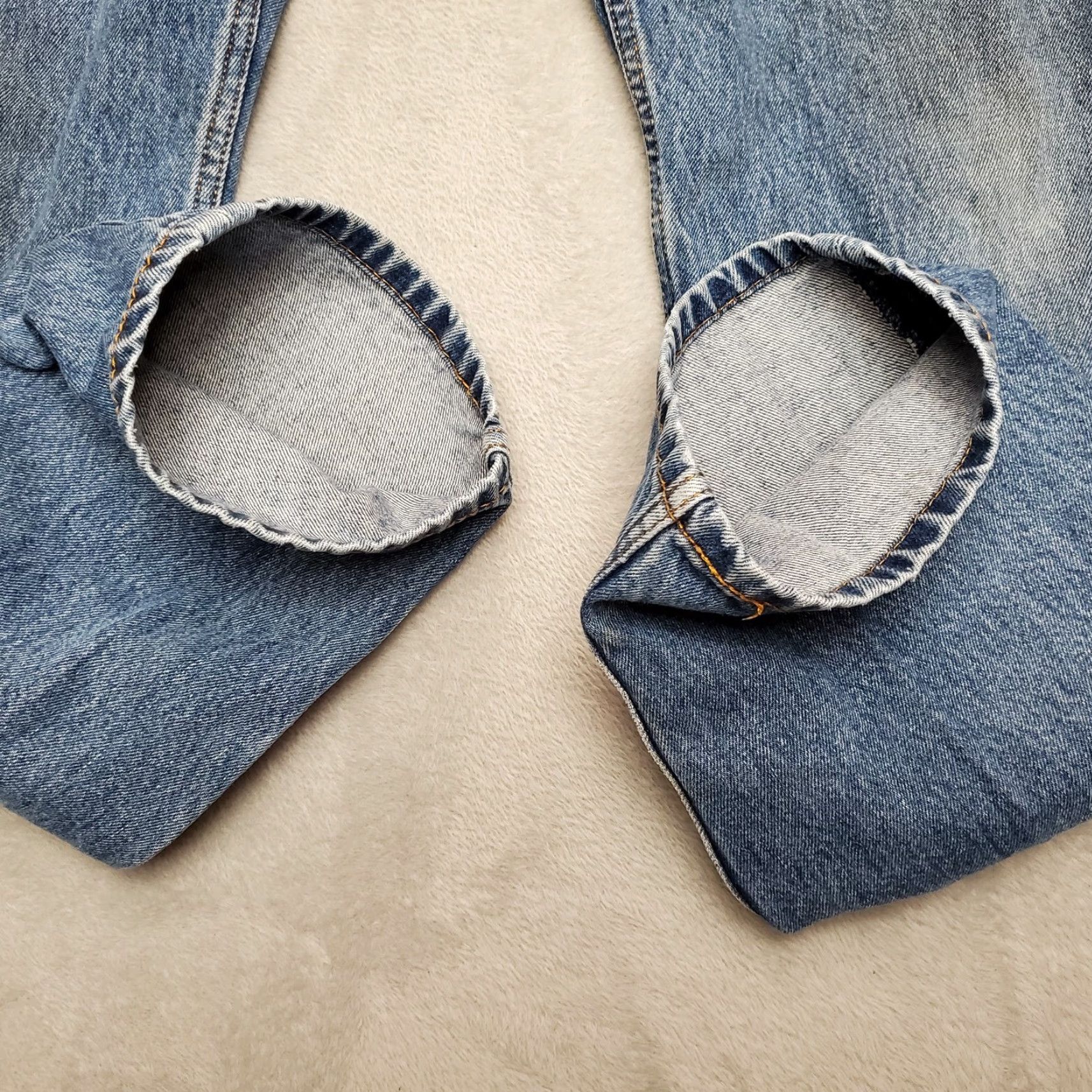 Denime VINTAGE Levis Jeans Mens 36x32 Blue 505 Regular Fit Straight Leg Medium Wash Denim Pants Size US 36 / EU 52 - 7 Thumbnail