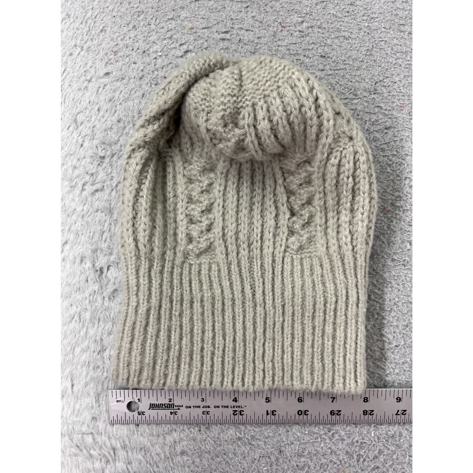 Vintage Collection 18 Beanie Womens One Size Gray Cable Knit Acrylic Blend Ski Pom Toque Size ONE SIZE - 4 Thumbnail