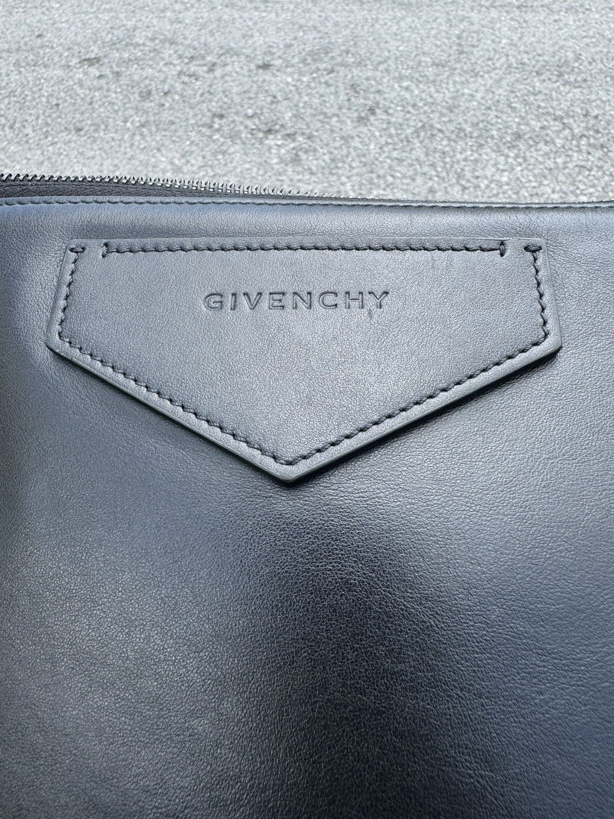 Givenchy Givenchy Men's Leather Clutch Bag Black Size ONE SIZE - 7 Thumbnail