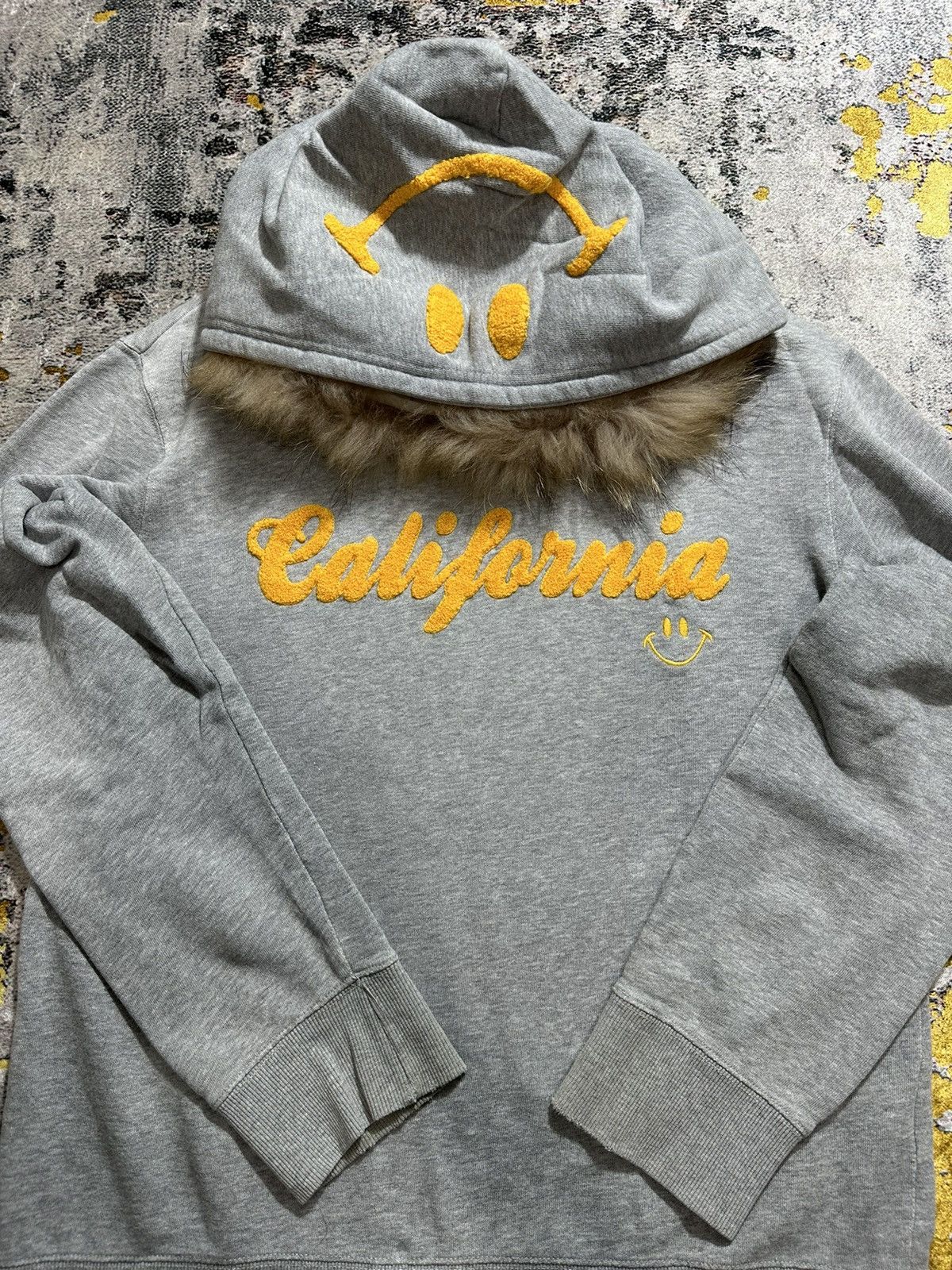 Hysteric Glamour IF SIX WAS NINE LGB STYLE SMILEY FACE FUR HOODIE Size US L / EU 52-54 / 3 - 3 Thumbnail