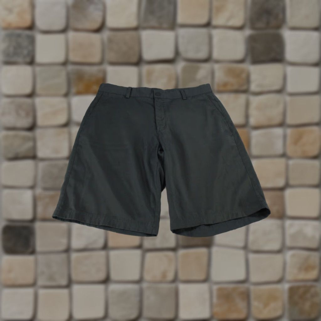 Nike Nike Golf Shorts Mens 32 Dri Fit Black Lightweight Chino Standard Fit Size US 32 / EU 48 - 1 Thumbnail