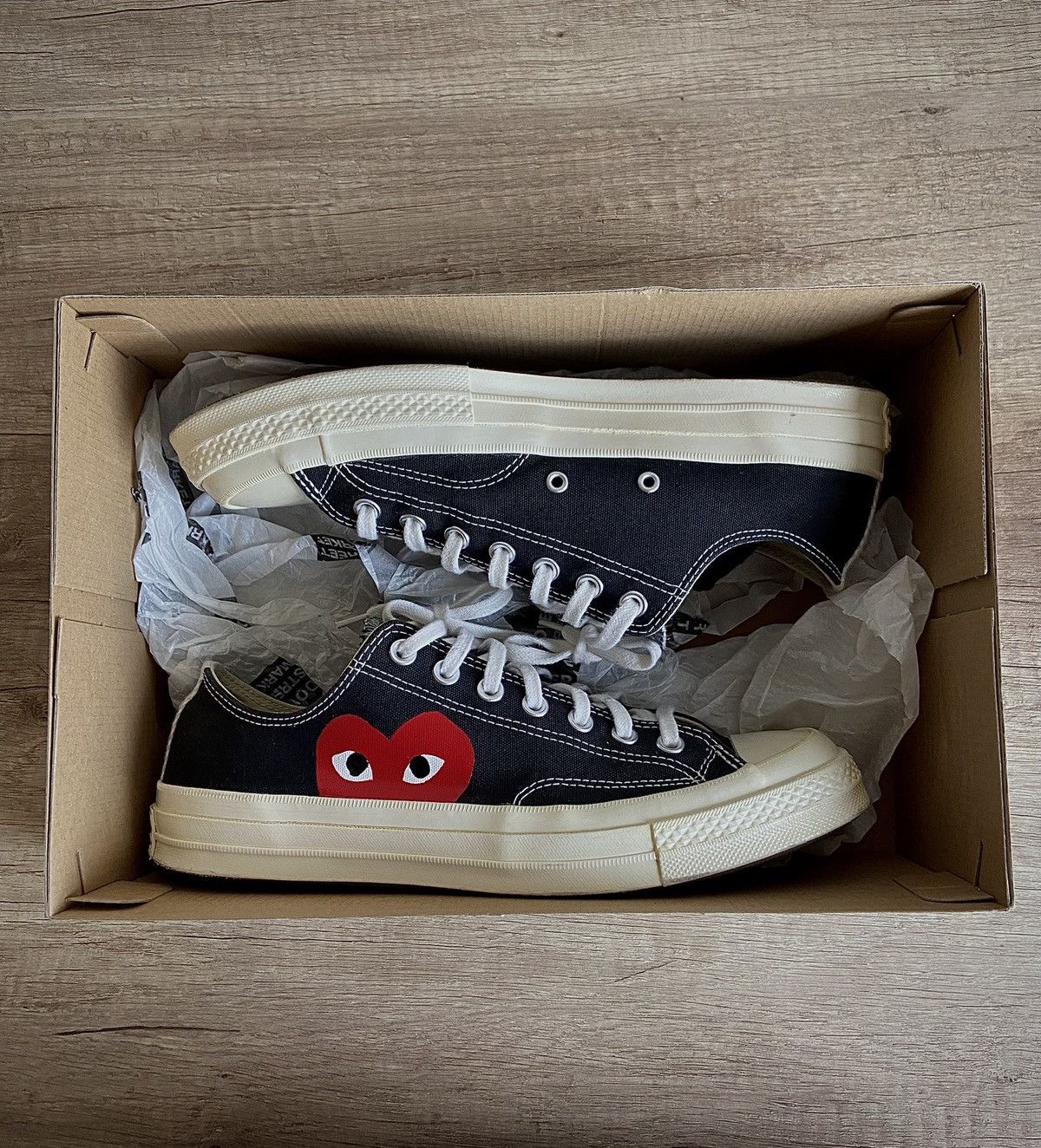 Comme des Garcons PLAY × Converse CDG Play x Converse Black Low Size US 11 / EU 44 - 1 Thumbnail