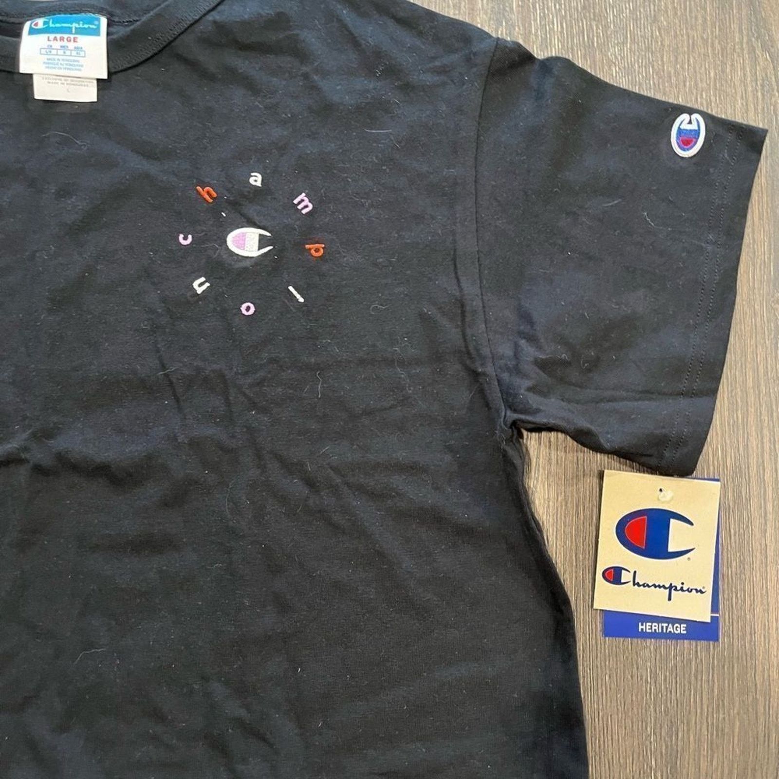 Champion NWT Champion Black Graphic Crop Top - Size L Size L / US 10 / IT 46 - 2 Thumbnail