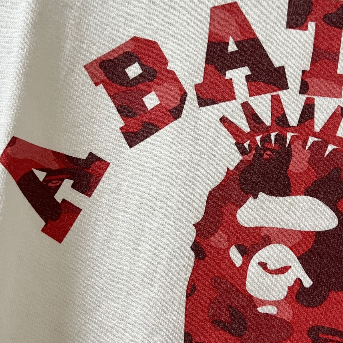 Bape Bape OG red camo college tee Size US L / EU 52-54 / 3 - 8 Thumbnail