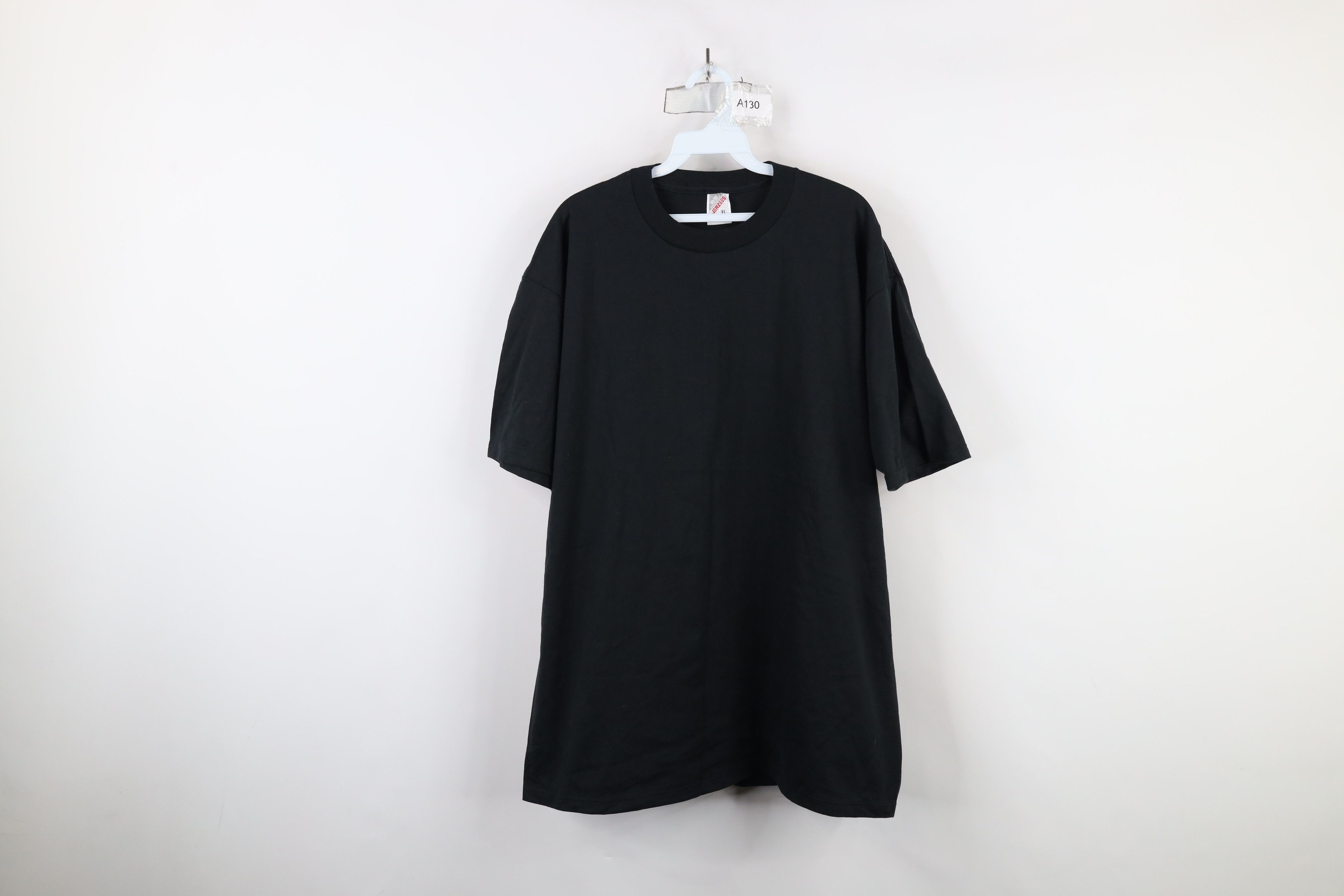 Vintage Vintage 90s Streetwear Blank Heavyweight T-Shirt Black USA Size US XL / EU 56 / 4 - 1 Thumbnail