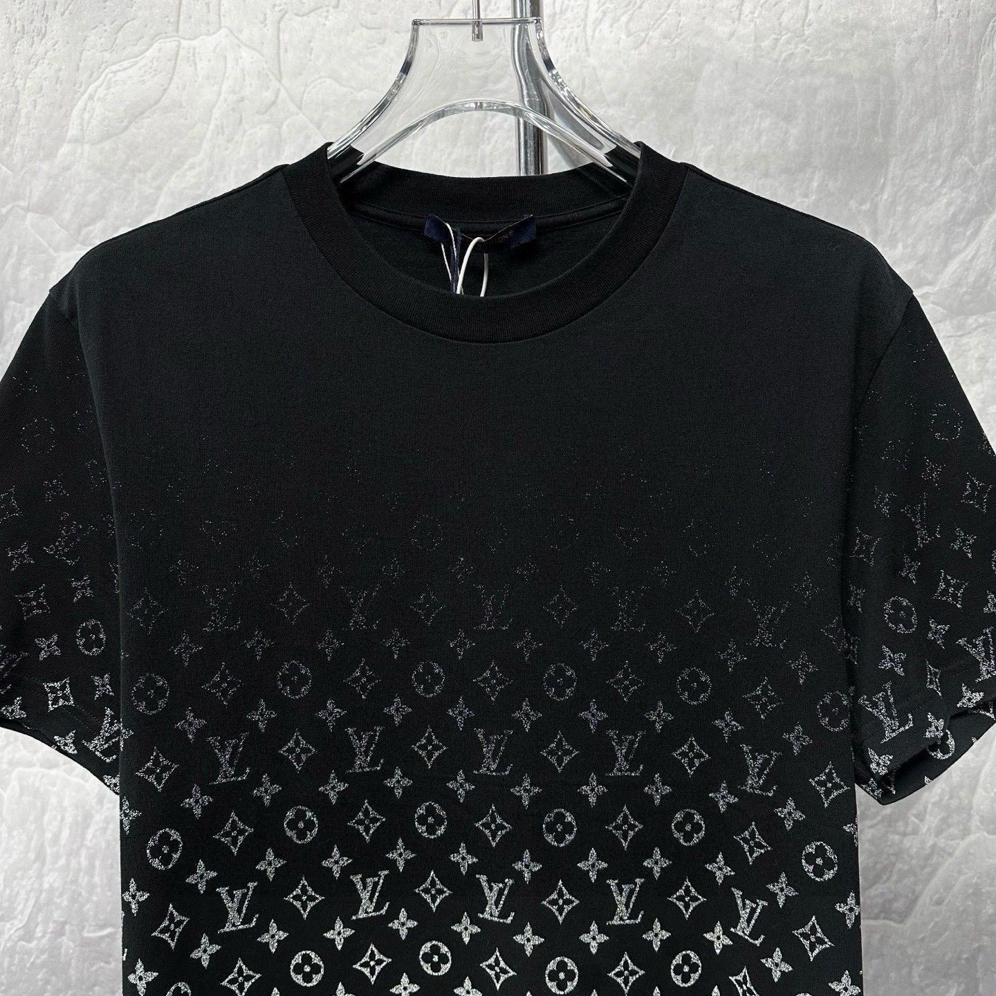 Louis Vuitton Louis Vuitton Gradient Monogram Short Sleeve L Size US L / EU 52-54 / 3 - 2 Thumbnail