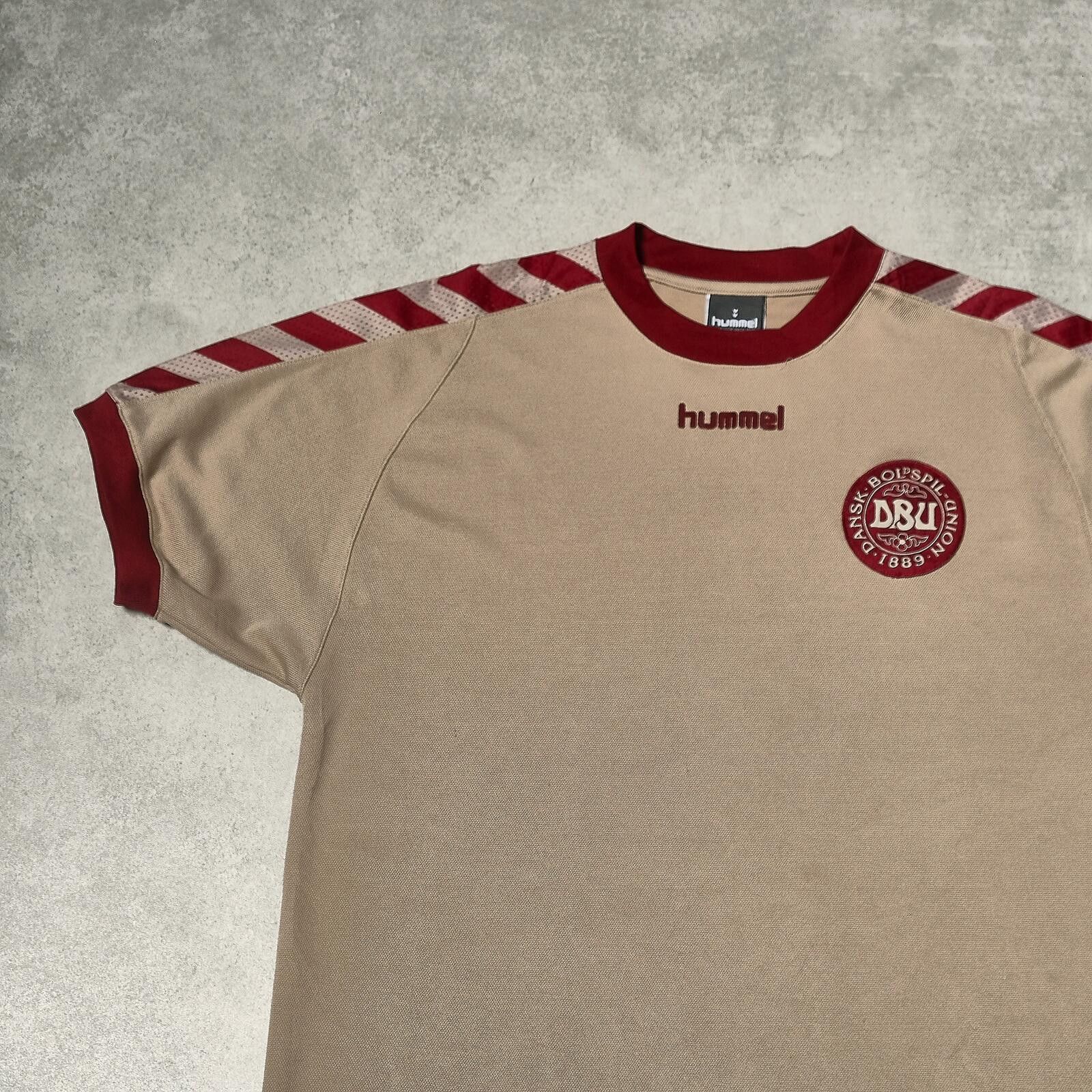 Hummel 2002/03 Denmark Training Shirt Hummel (L/XL) Size US L / EU 52-54 / 3 - 3 Thumbnail
