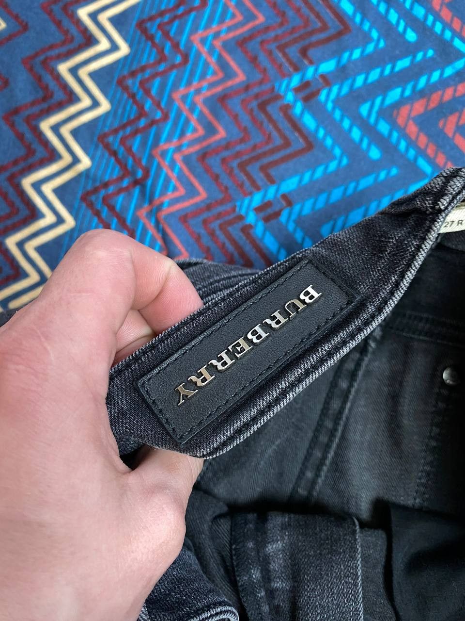 Burberry × Vintage Burberry Women’s Navy Jeans Size 27" / US 4 / IT 40 - 4 Thumbnail