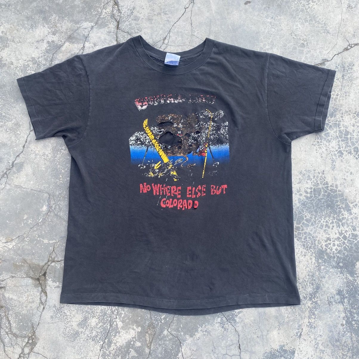 Rap Tees 1990s Distressed Colorado Ski tee Size US L / EU 52-54 / 3 - 2 Thumbnail