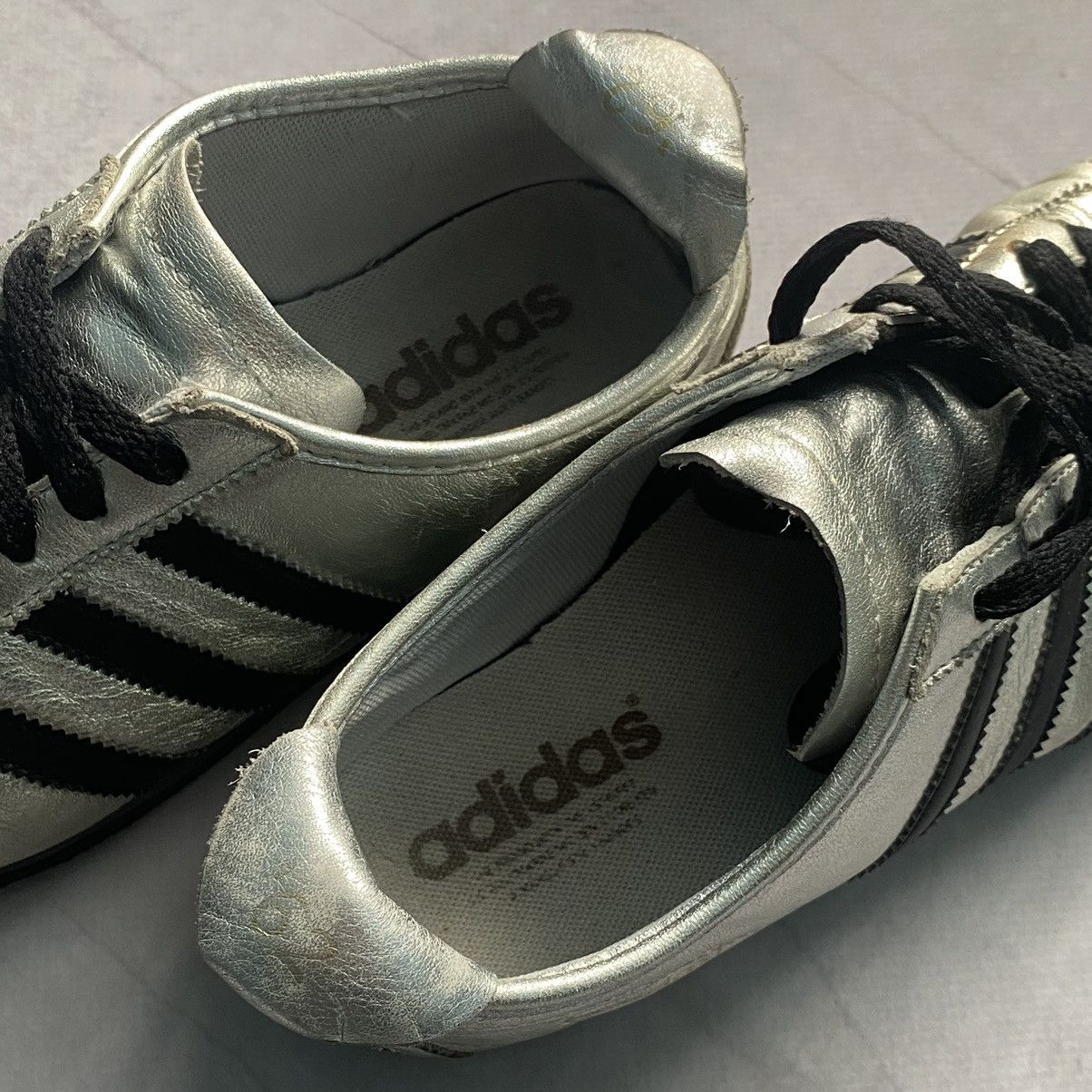 Adidas 2008 Adidas Silver Onitsuka Tiger Y-3 Vibe Sneakers Shoes Size US 5 / EU 37 - 13 Thumbnail
