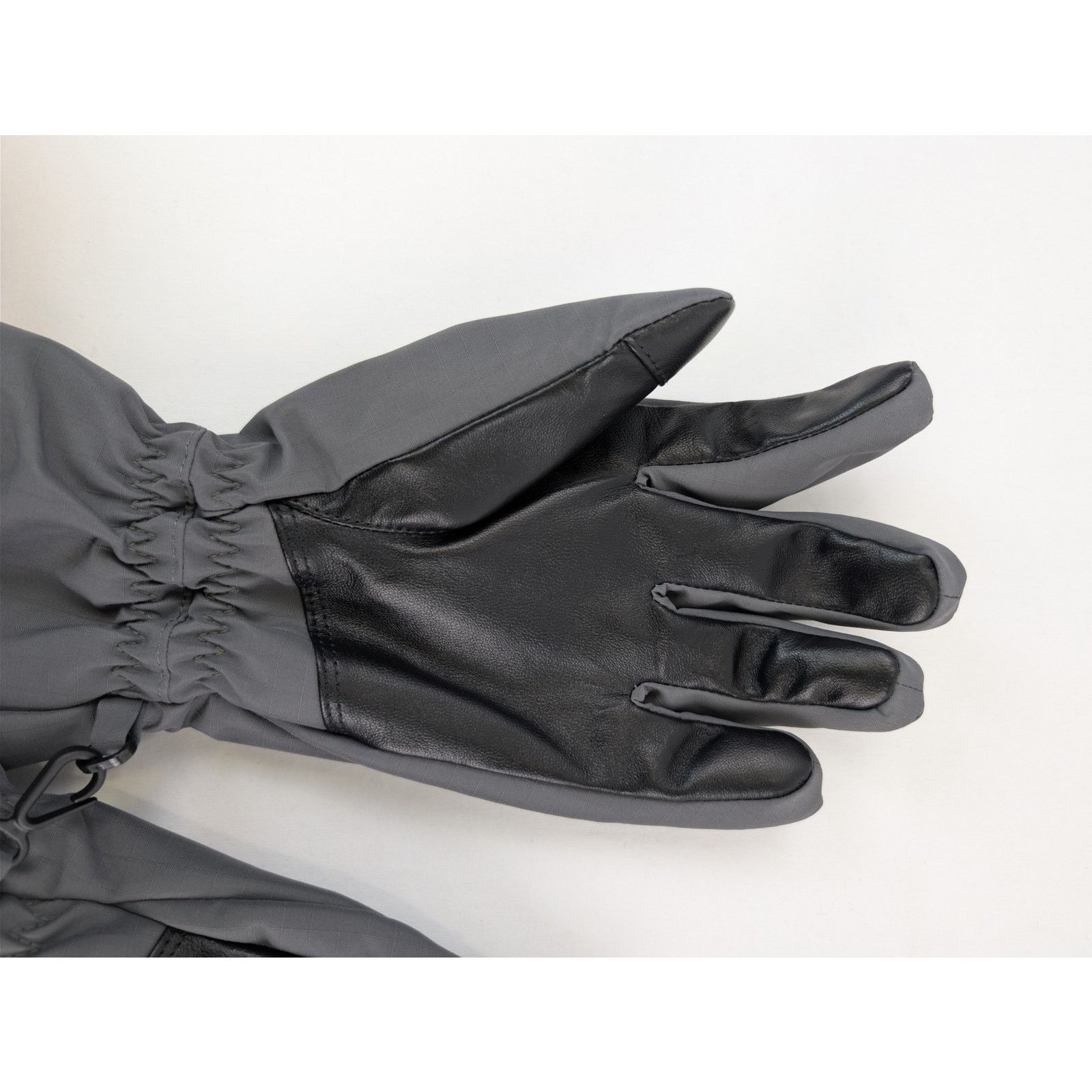 Balenciaga o1rshd1 Size: S / Ripstop Ski Gloves in Dark Grey Size ONE SIZE - 13 Thumbnail