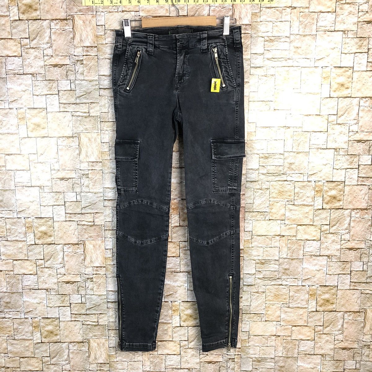 Japanese Brand Japanese Brand Black Cargo Multipocket Pants #A444 Size 26" / US 2 / IT 38 - 1 Thumbnail