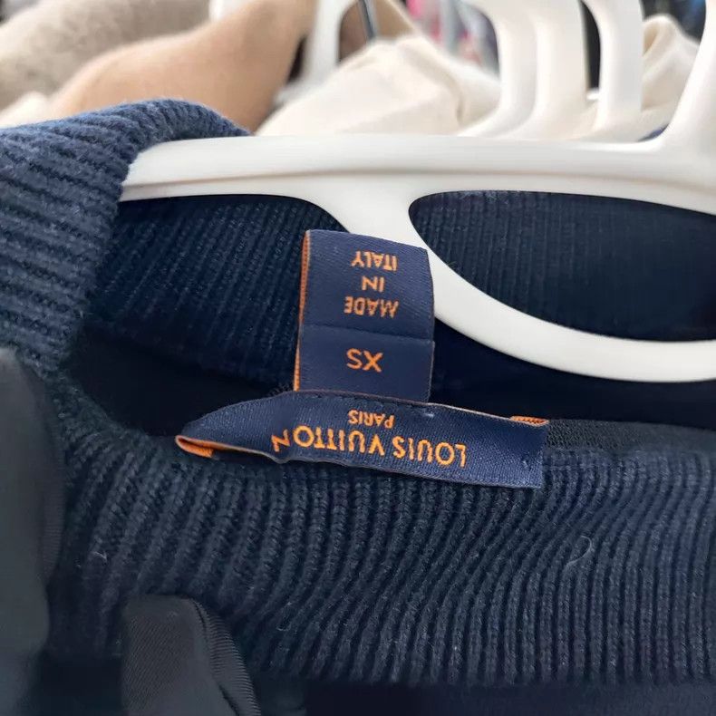 Louis Vuitton Louis Vuitton Navy Blue Cropped Wool Sweater Size XS / US 0-2 / IT 36-38 - 5 Thumbnail