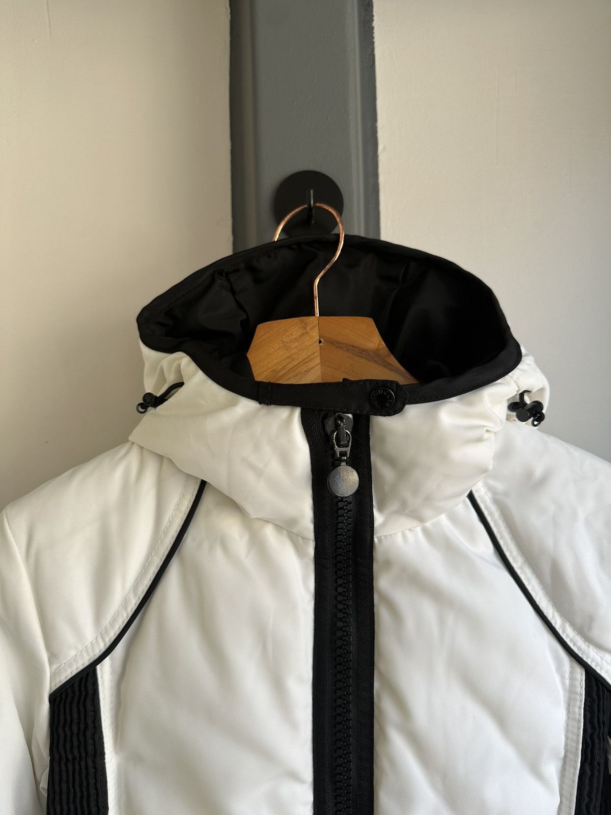 Moncler Moncler joyce vintage big logo patch jacket Size XS / US 0-2 / IT 36-38 - 4 Thumbnail