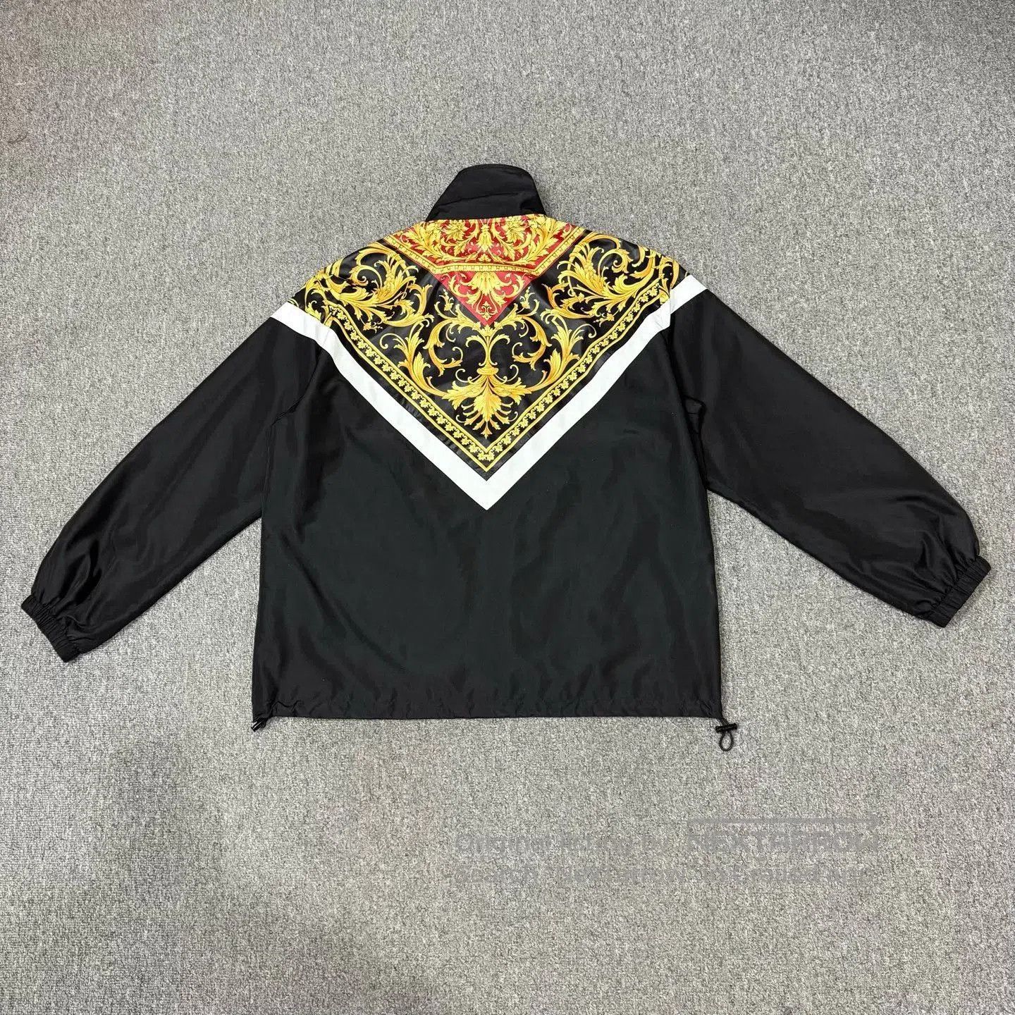 Versace Versace Baroque Print Zip-Front Jacket. Size US S / EU 44-46 / 1 - 2 Thumbnail