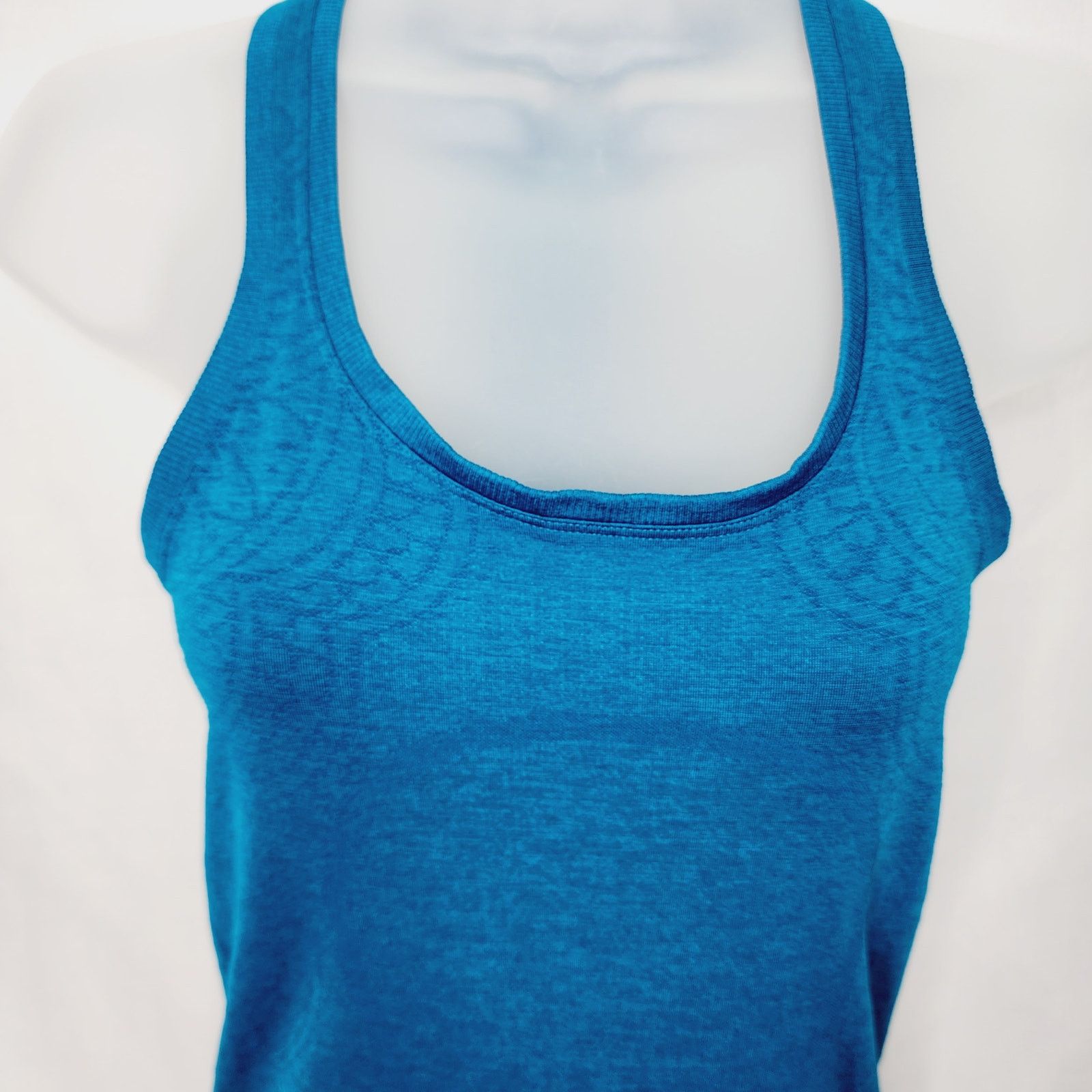 Lululemon Lululemon Swiftly Speed Racerback Mandala Teal tank Top Size S / US 4 / IT 40 - 4 Thumbnail