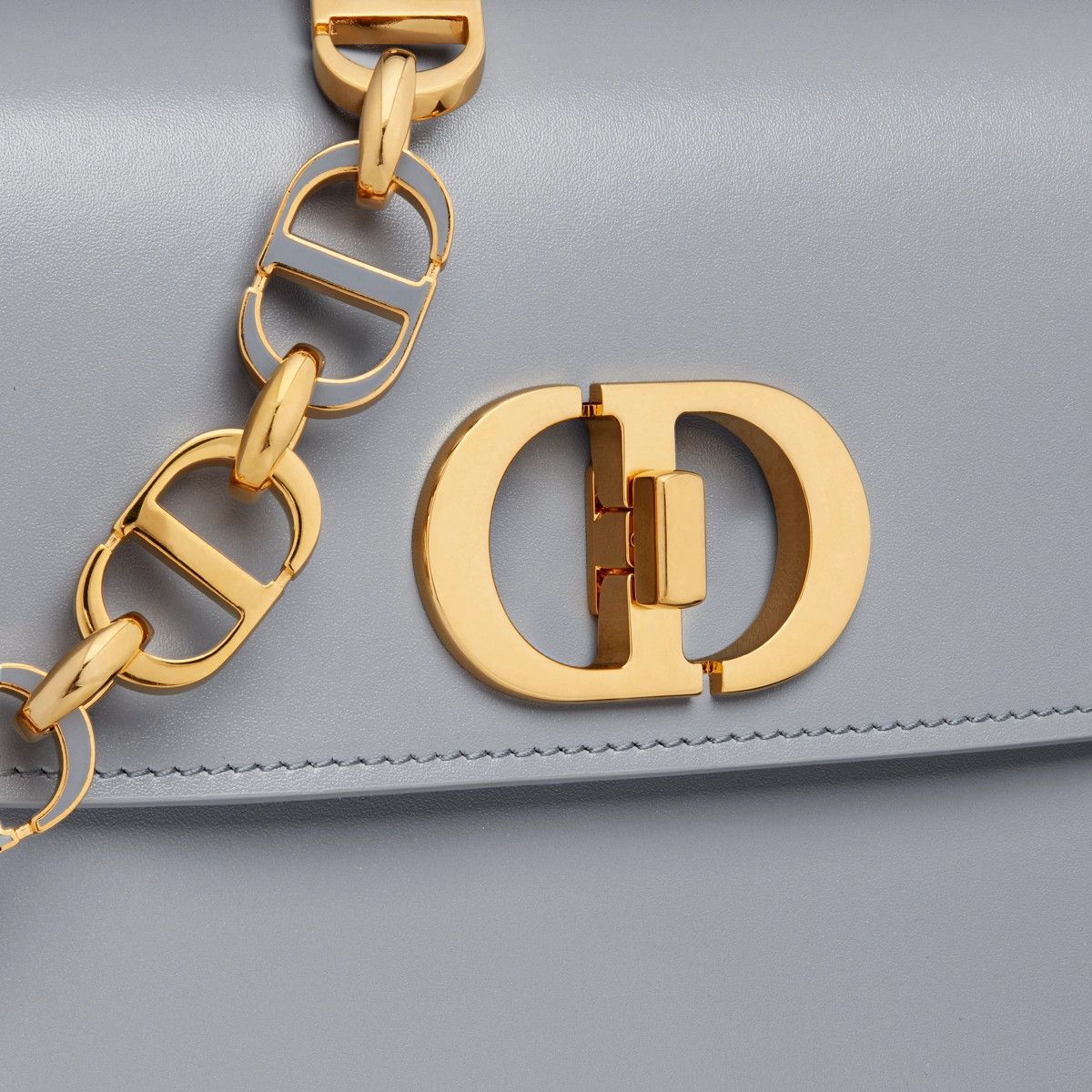Dior o1bcso1str1124 Size: OS /30 Montaigne Avenue Bag in Grey Size ONE SIZE - 6 Thumbnail