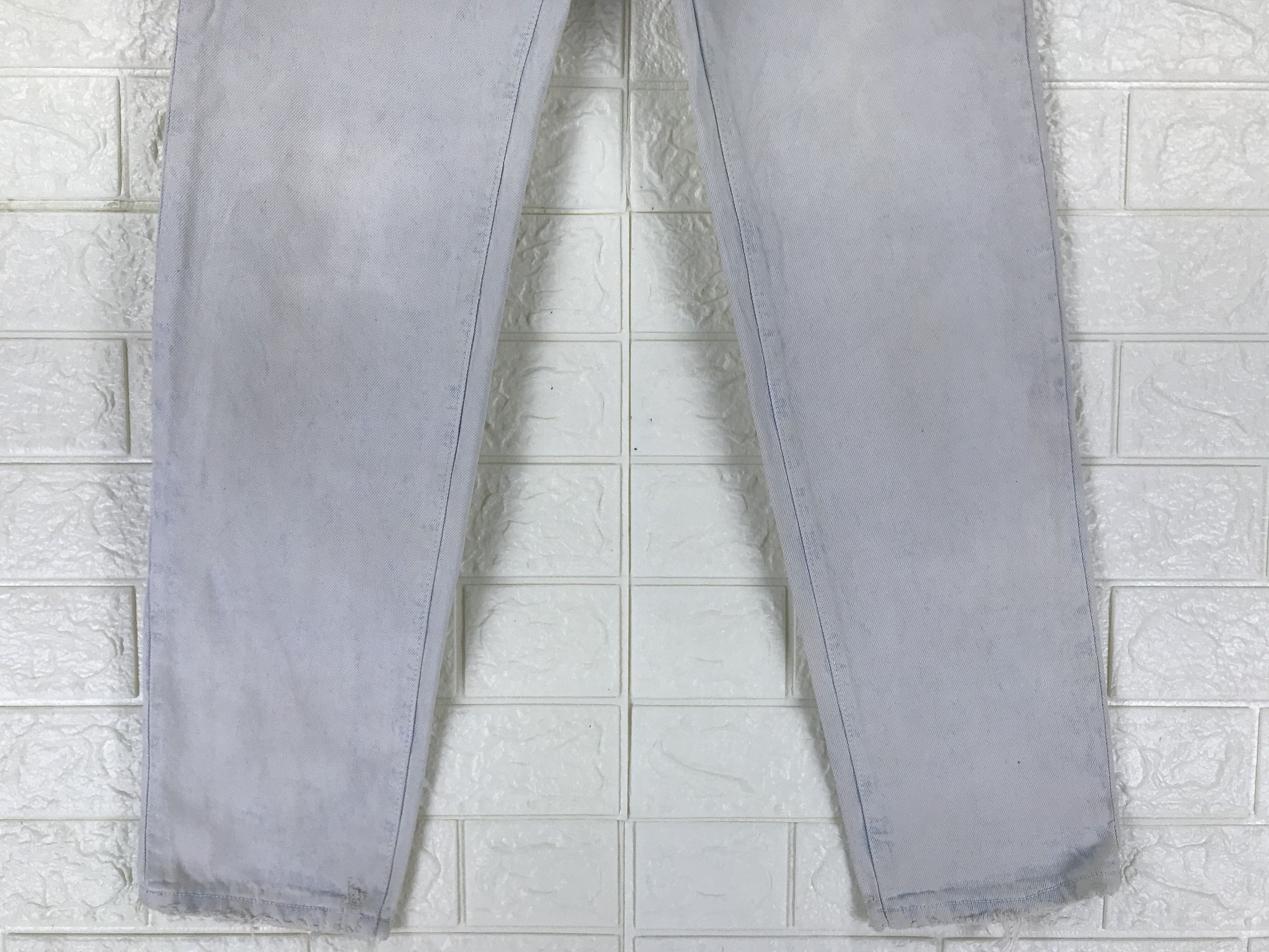 Levi's Vintage 90s Levi's 501 Light Washed Jeans Size 25" / US 0 / IT 36 - 4 Thumbnail