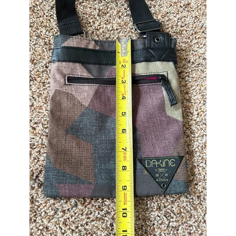 Dakine Dakine Jive Crossbody Handbag Camo Geometric 8220095 Size ONE SIZE - 5 Thumbnail