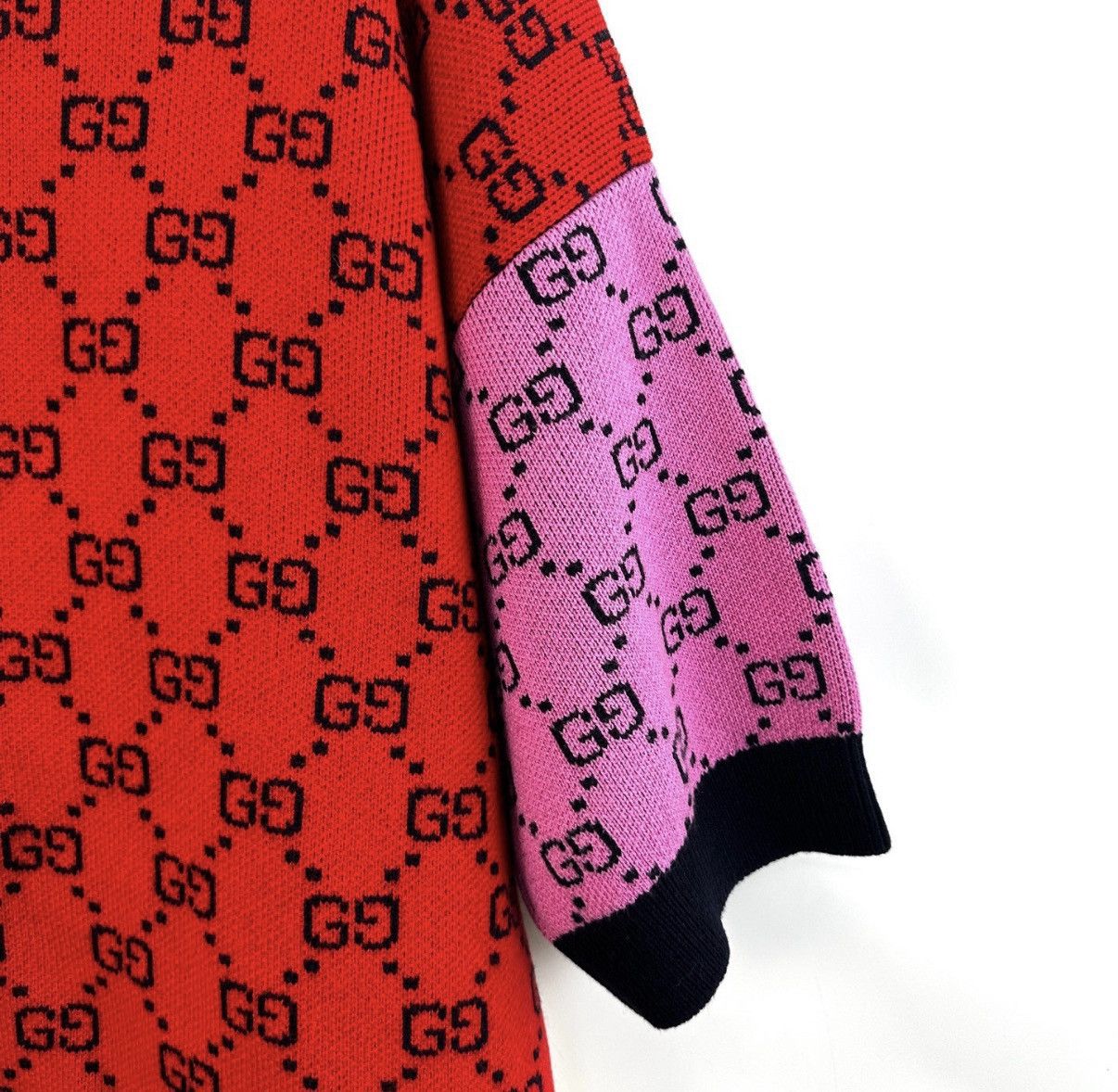 Gucci GUCCI / Women's Contrast GG Print Short Sleeve Knit Top K12 Size US M / EU 48-50 / 2 - 5 Thumbnail
