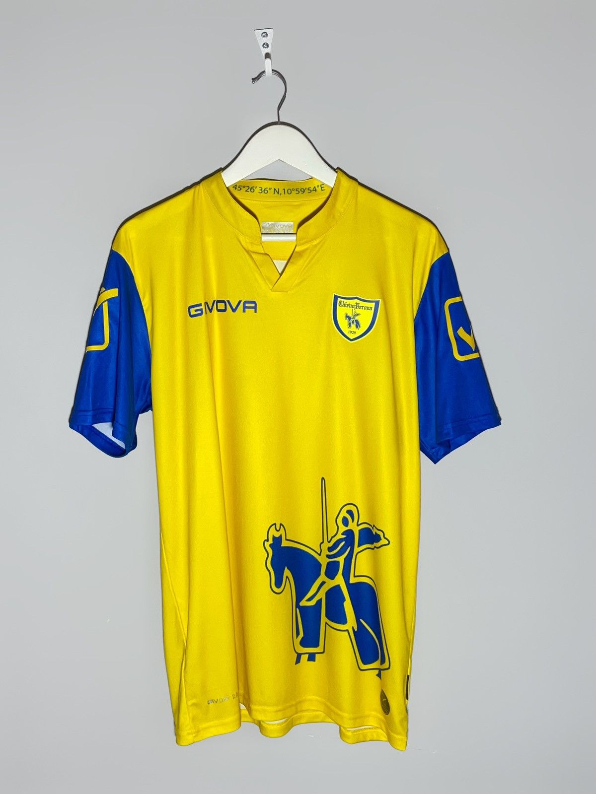 Other Chievo Verona Givova 2020/21 Home Football Shirt Size US L / EU 52-54 / 3 - 1 Thumbnail