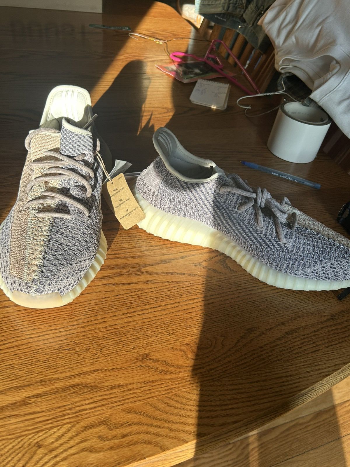 Yeezy Yeezy v2 ash pearl Size US 11.5 / EU 44-45 - 1 Thumbnail