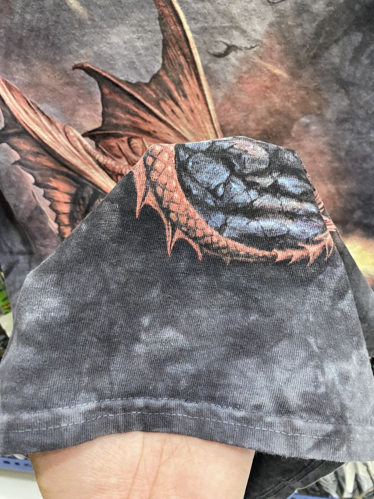 The Mountain THE MOUNTAIN AGE OF DRAGON TSHIRT Size US S / EU 44-46 / 1 - 11 Thumbnail